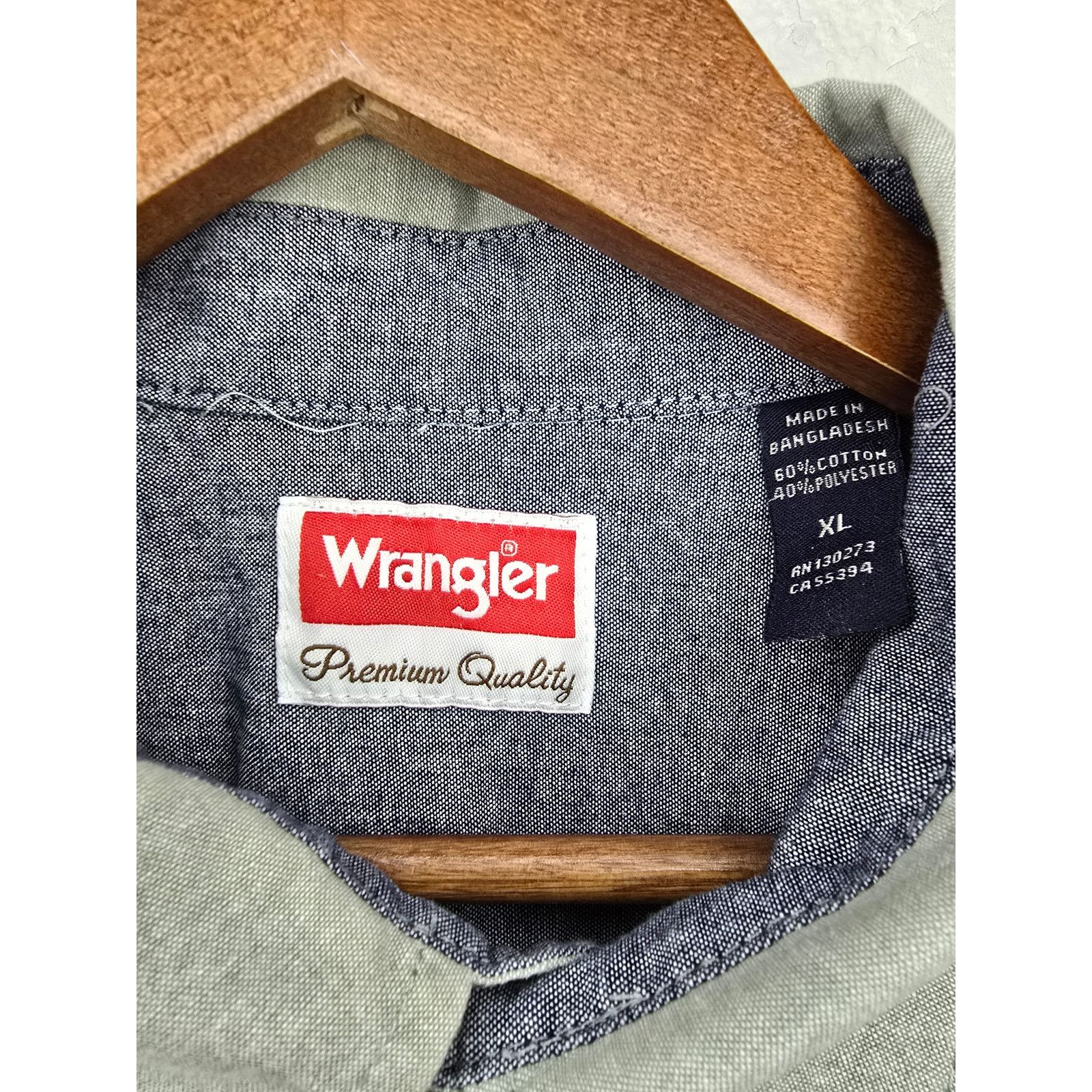 Wrangler Wrangler Short Sleeve Button Up Gray Gray XL Button Shirt Size US XL / EU 56 / 4 - 5 Thumbnail