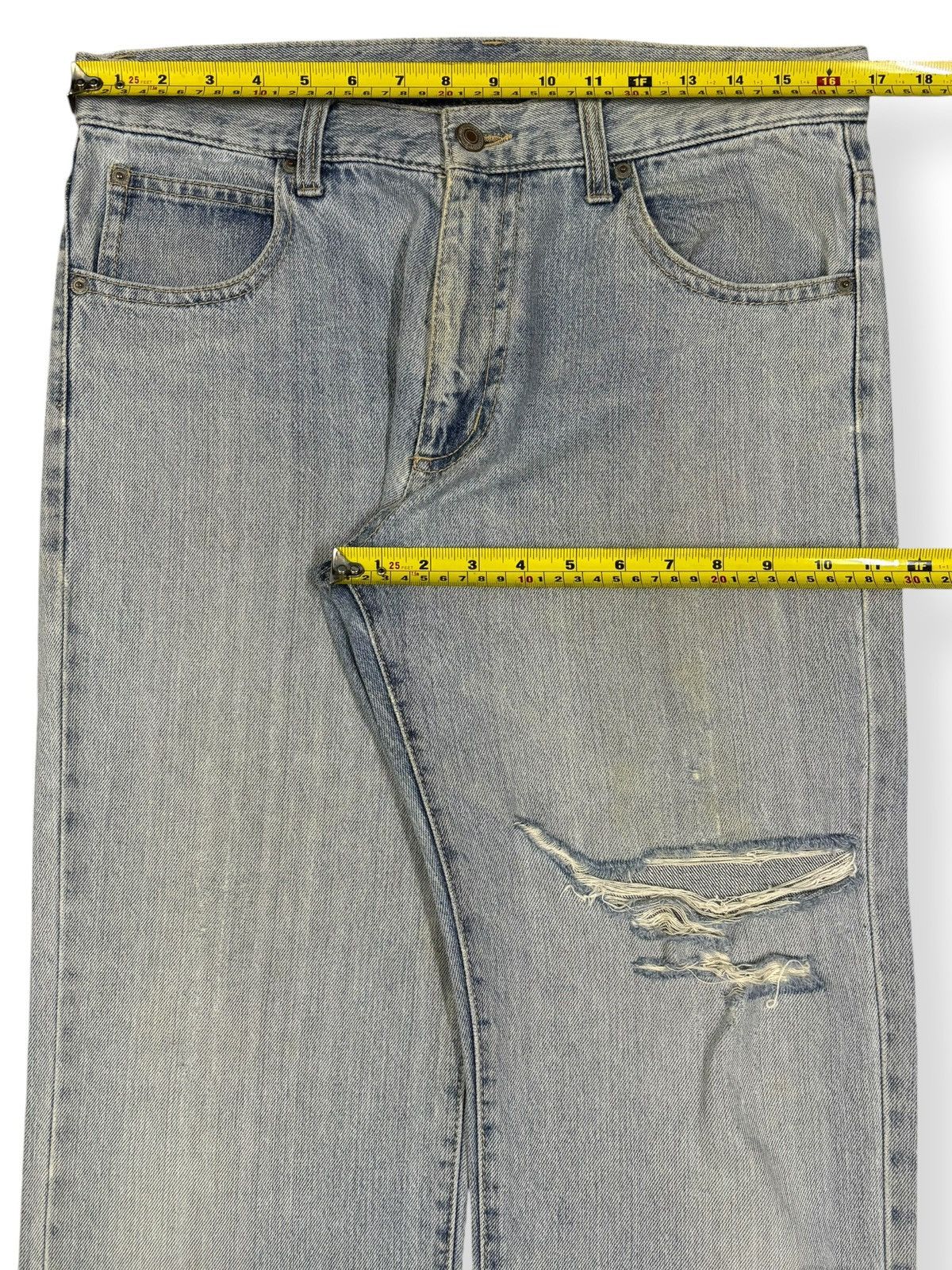 Japanese Brand Vintage Japanese Brand Light Blue Wash Distressed Jeans Size US 34 / EU 50 - 12 Thumbnail