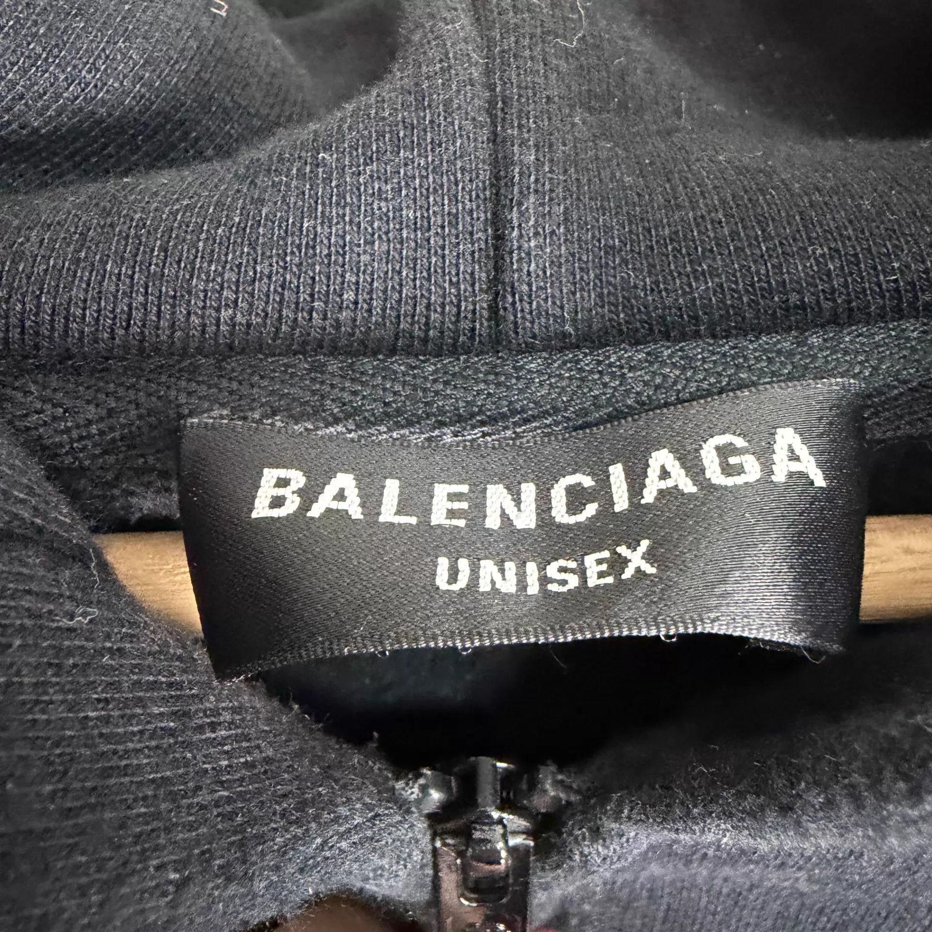 Balenciaga Balenciaga Logo Embroidered Zip Unisex Hoodie Black 4 Size US XL / EU 56 / 4 - 4 Thumbnail