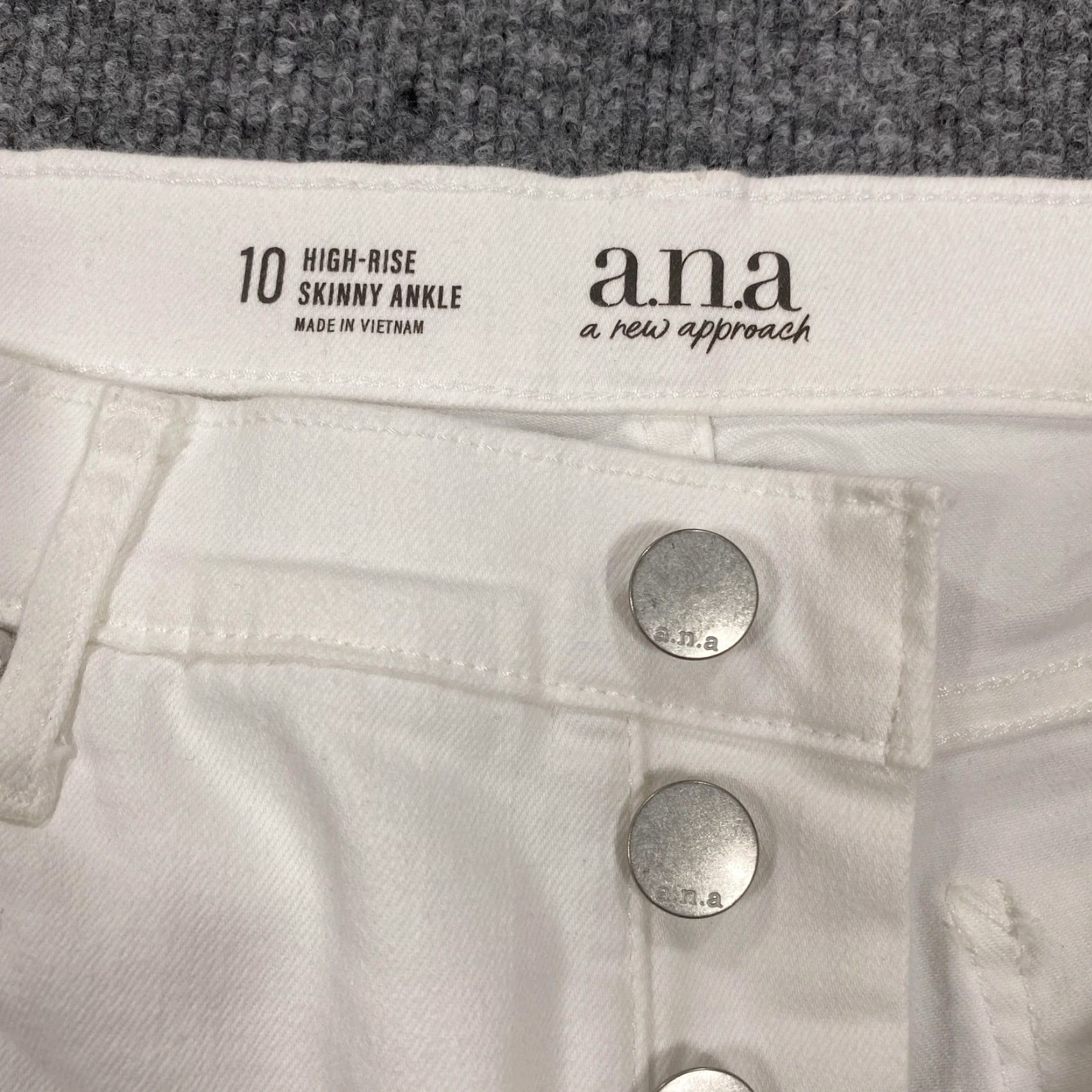 Denime VINTAGE? No. Size 32" / US 10 / IT 46 - 3 Thumbnail