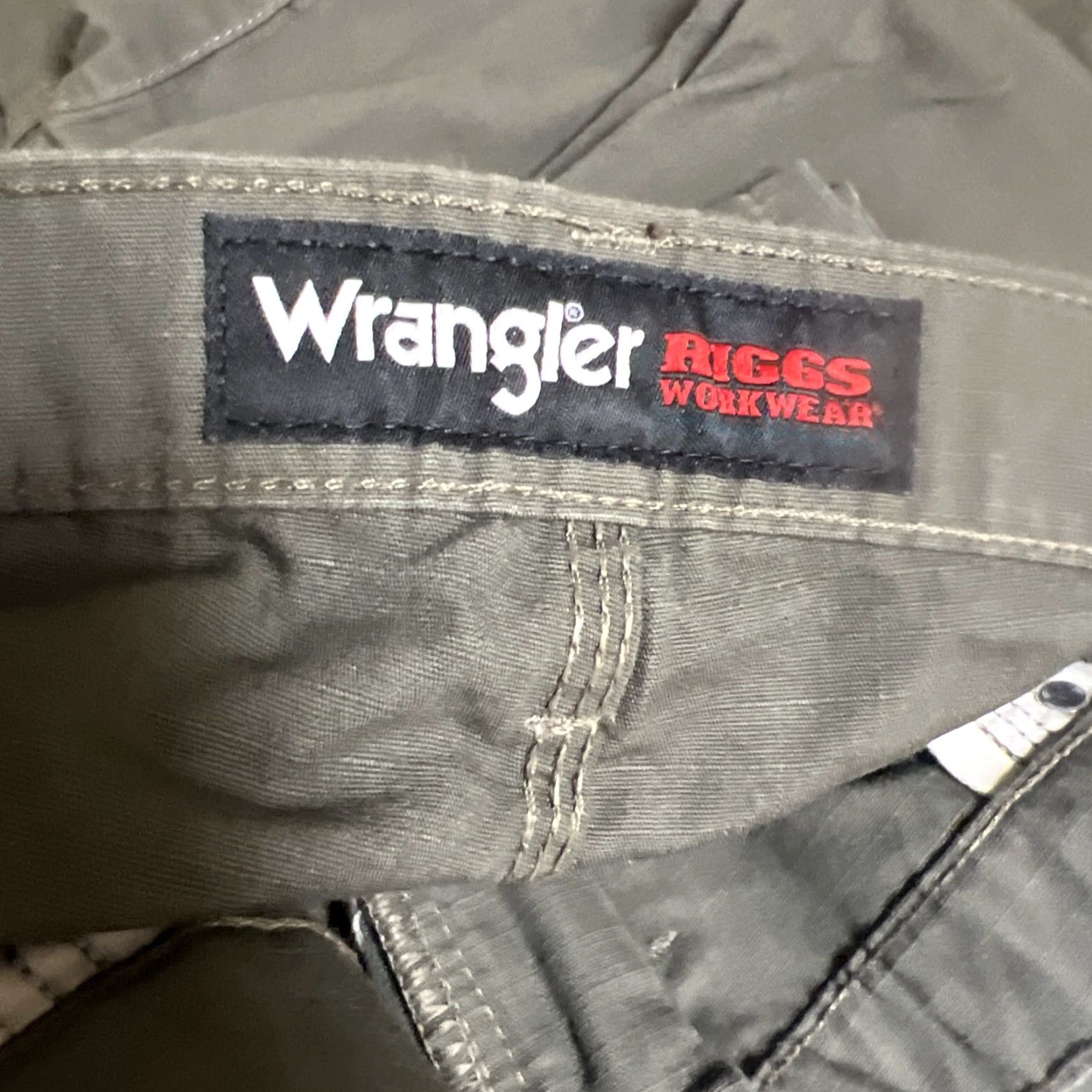 Wrangler VINTAGE is not applicable; Title should be: Wrangler RIGGS Workwear Pants Cargo Loden 46x30 NWT RipStop 100% Cotton Relaxed Straight Workwear Men Size US 30 / EU 46 - 5 Thumbnail
