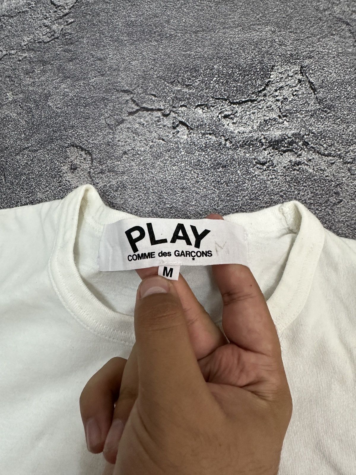 Comme des Garcons PLAY Comme Des Garcons Play Heat Logo White T-Shirt M Size Size US M / EU 48-50 / 2 - 4 Thumbnail
