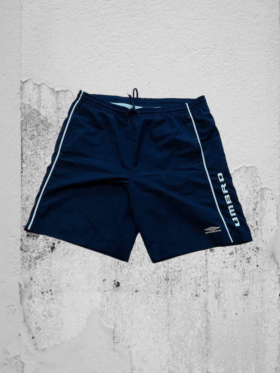 Umbro Vintage big logo Umbro shorts blue Y2K Size US 34 / EU 50 - 1 Thumbnail