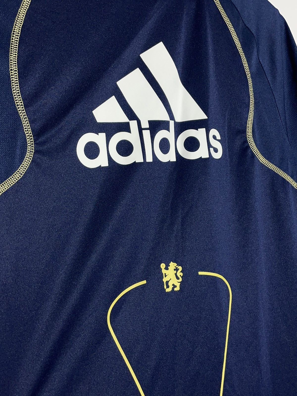 Adidas × Chelsea Soccer Chelsea FC Adidas 2010/11 Training Y2k Football Shirt Size US M / EU 48-50 / 2 - 9 Thumbnail