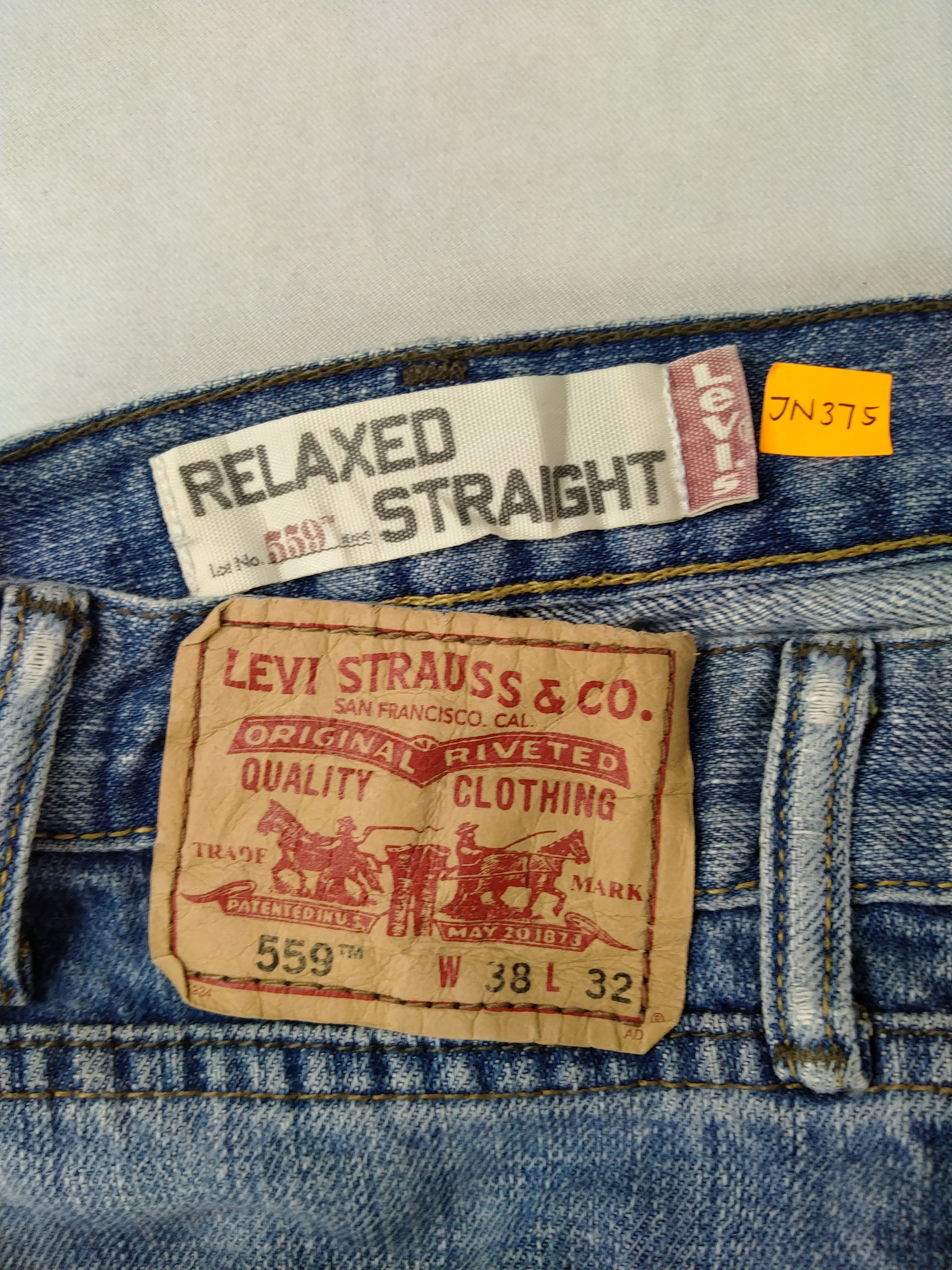 Levi's Vintage Levi's 559 Relaxed Straight Denim 38 x 30.5 -JN375 Size US 38 / EU 54 - 11 Thumbnail