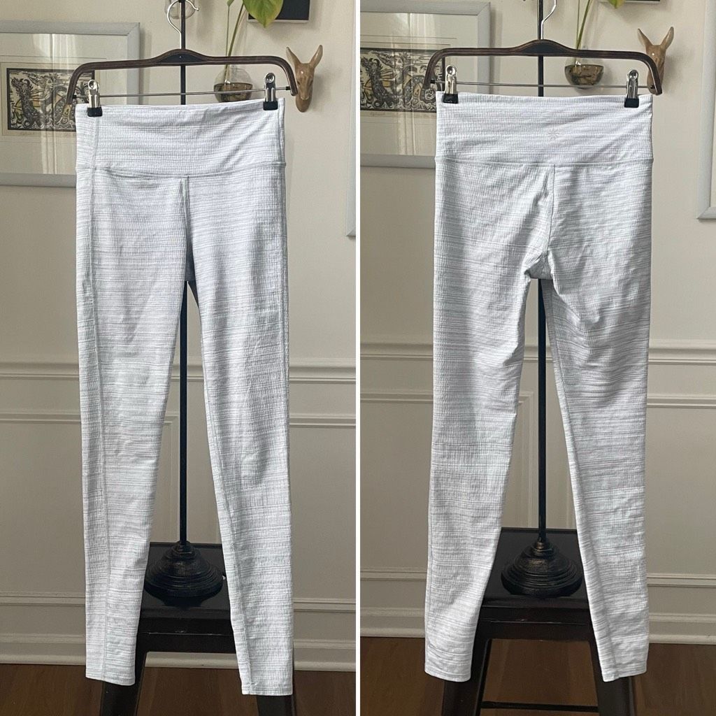 Athleta Athleta Jacquard Chaturanga Leggings Textured 455973 Grey $8 Size 27" / US 4 / IT 40 - 1 Thumbnail