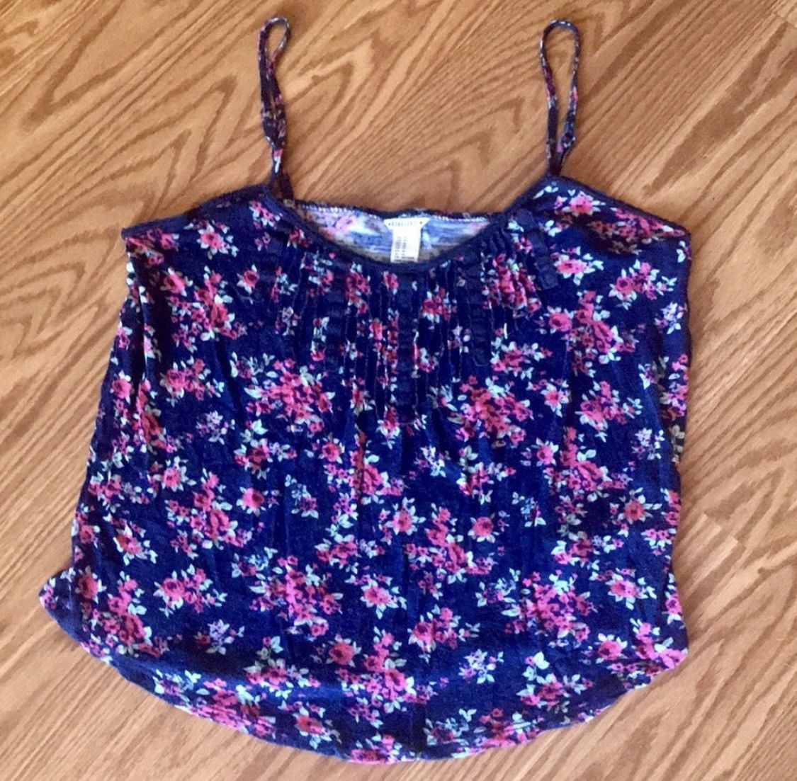 Forever 21 FOREVER 21 FLORAL EMBROIDERED CAMI CROPPED TANK TOP Size M / US 6-8 / IT 42-44 - 1 Thumbnail