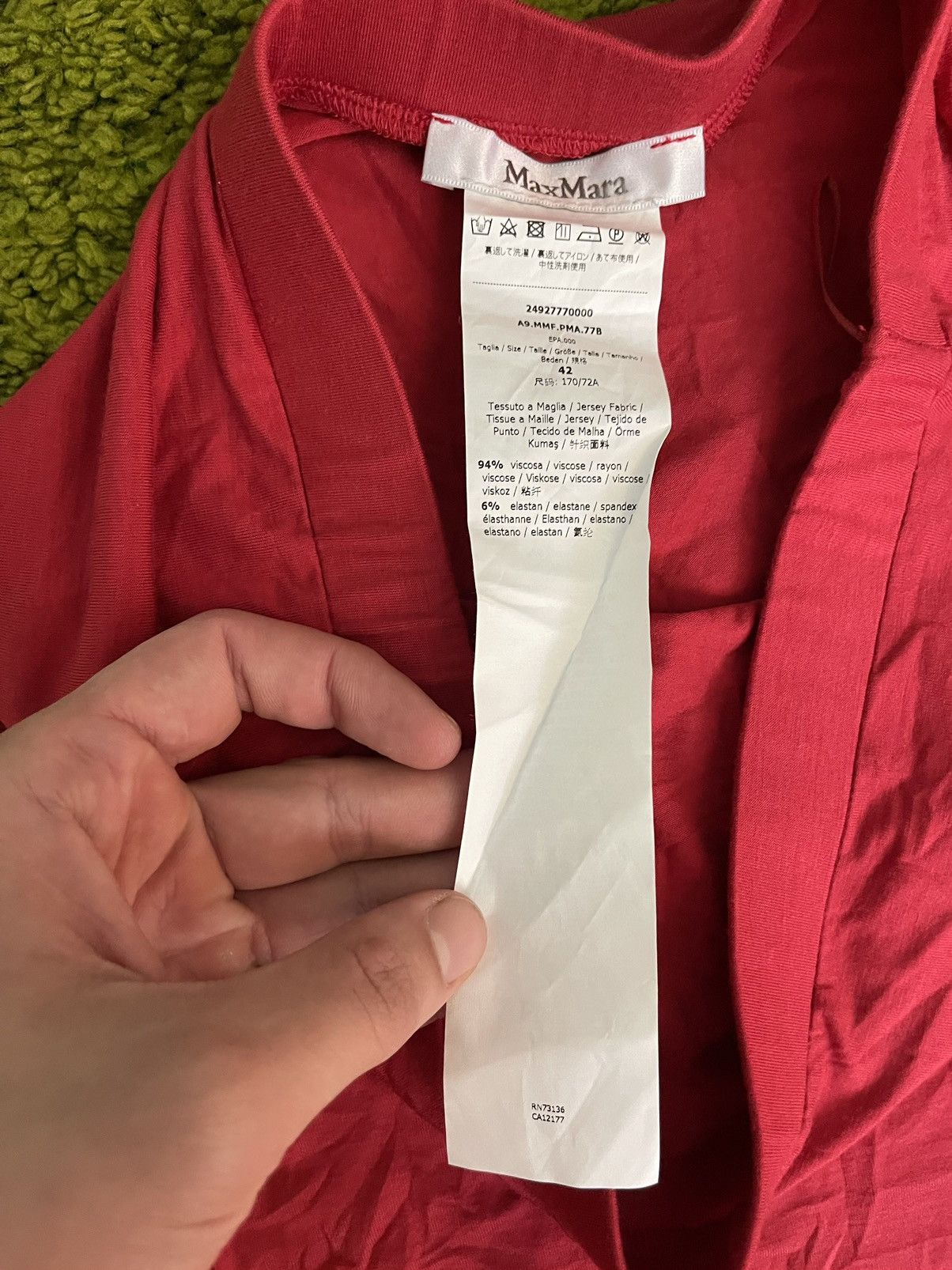Designer × Max Mara × Weekend Max Mara Max Mara minimalist red midi skirt Size 28" / US 6 / IT 42 - 2 Thumbnail