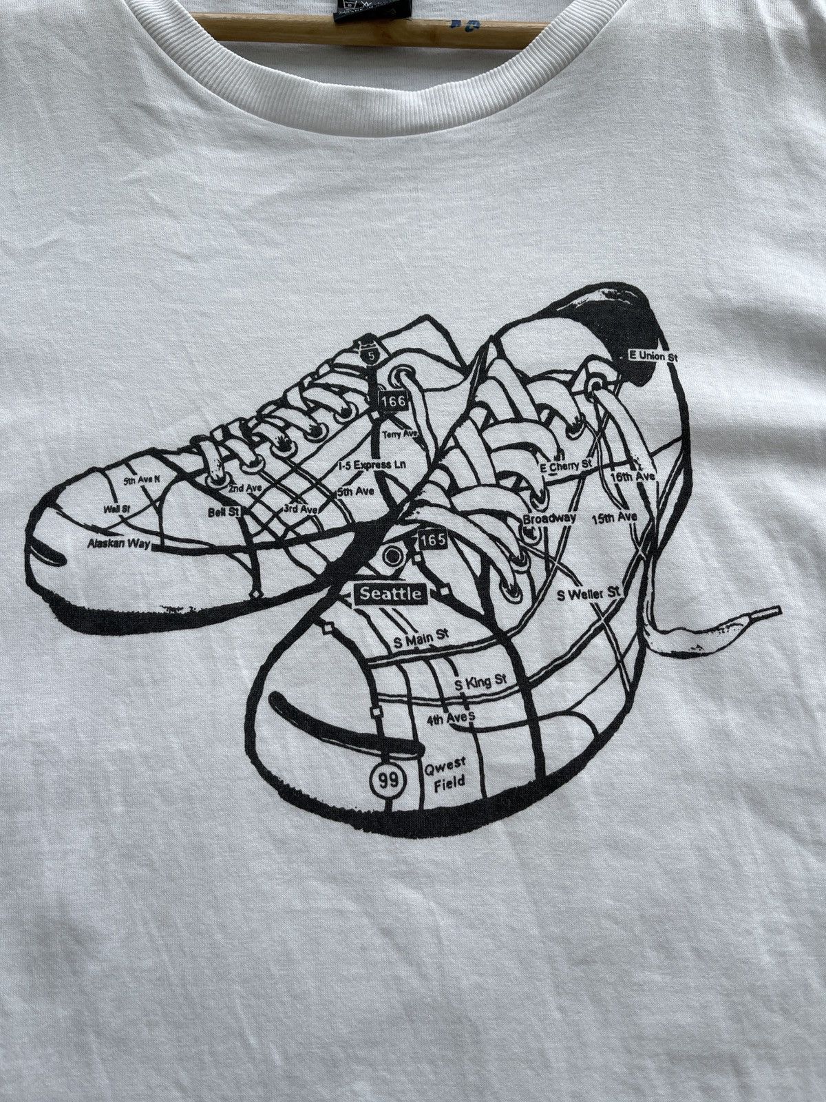 Converse × Number (N)ine 🔥HOT🇯🇵🔥VINTAGE NUMBER (N)INE SHOES TEE SIZE 2 VERY RARE Size US M / EU 48-50 / 2 - 8 Thumbnail