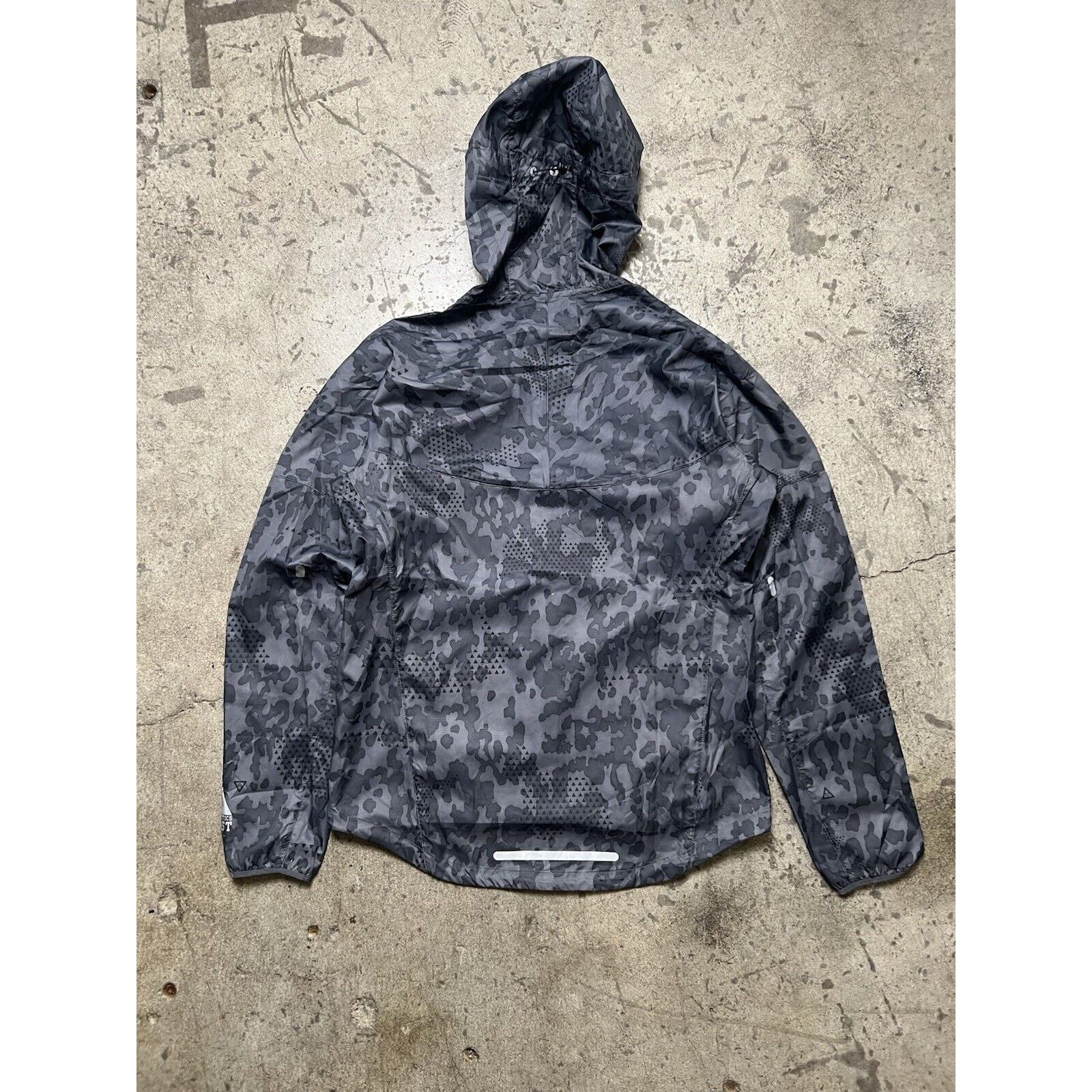 Nike Nike Gray Camo Patterned Athletics West 2011 Nylon Sample M Size US M / EU 48-50 / 2 - 2 Thumbnail