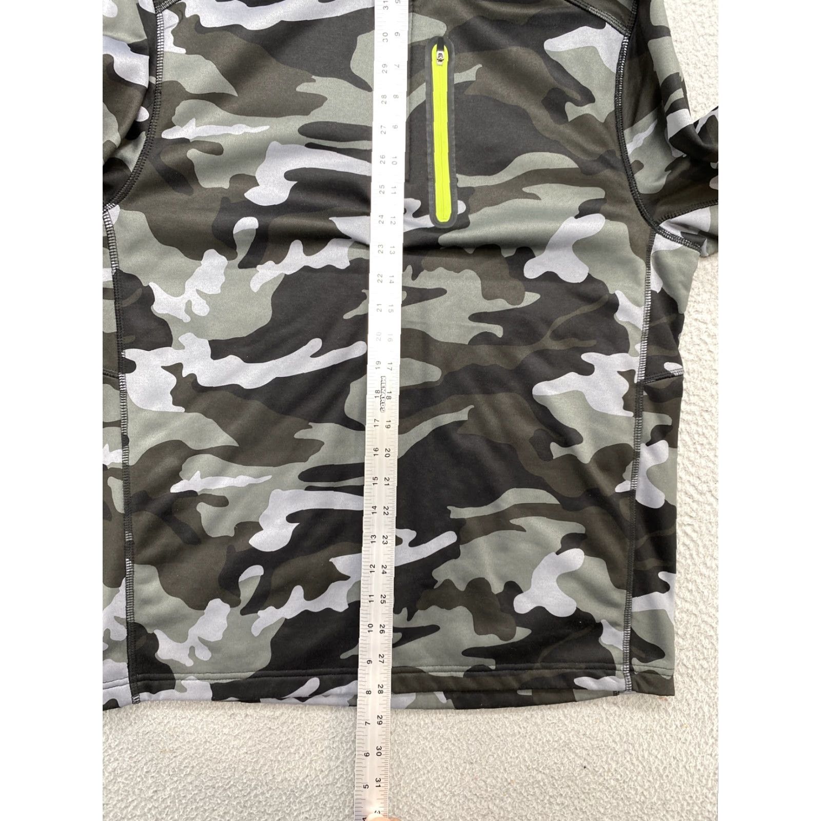 Russell Athletic Russell Athletic Poly Tech Fleece 1/4 Zip Pullover Men’s M Black Camouflage Sweatshirt Shirt Shirt? Size US M / EU 48-50 / 2 - 7 Thumbnail