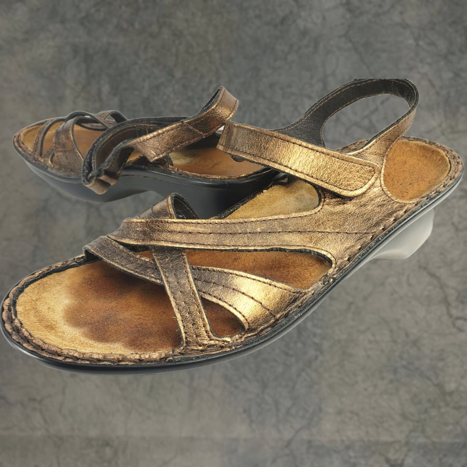 Vintage Naot Sandal Women's 7-7.5M or 38EU Copper Brown Leather Strappy Low Heel Size US 7.5 / IT 37.5 - 1 Thumbnail