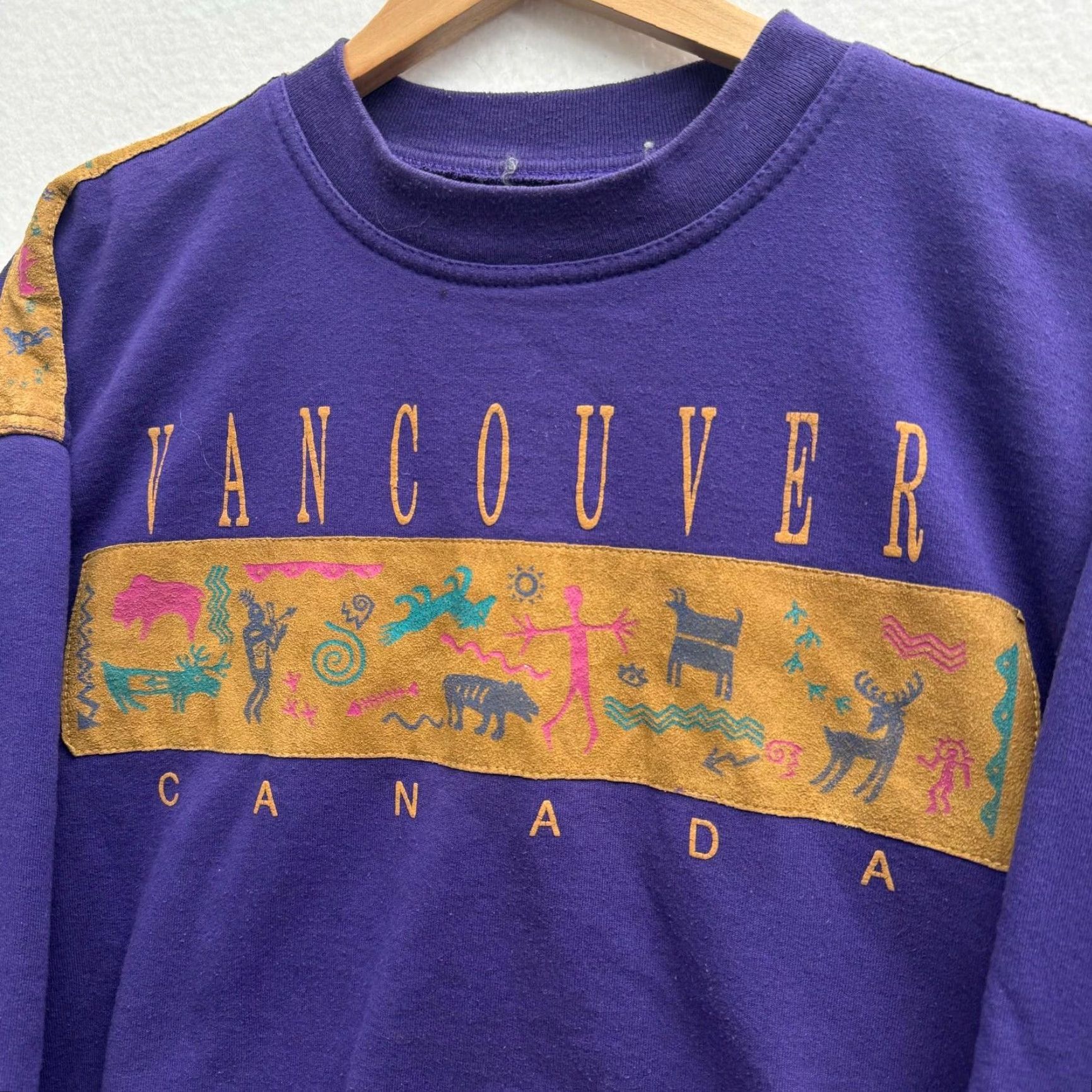 CO VINTAGE The Pacific Shirt Co Vancouver Med Suede Patch Purple Sweatshirt Canada 90s Mens M Pullover Shirt Size US M / EU 48-50 / 2 - 3 Thumbnail