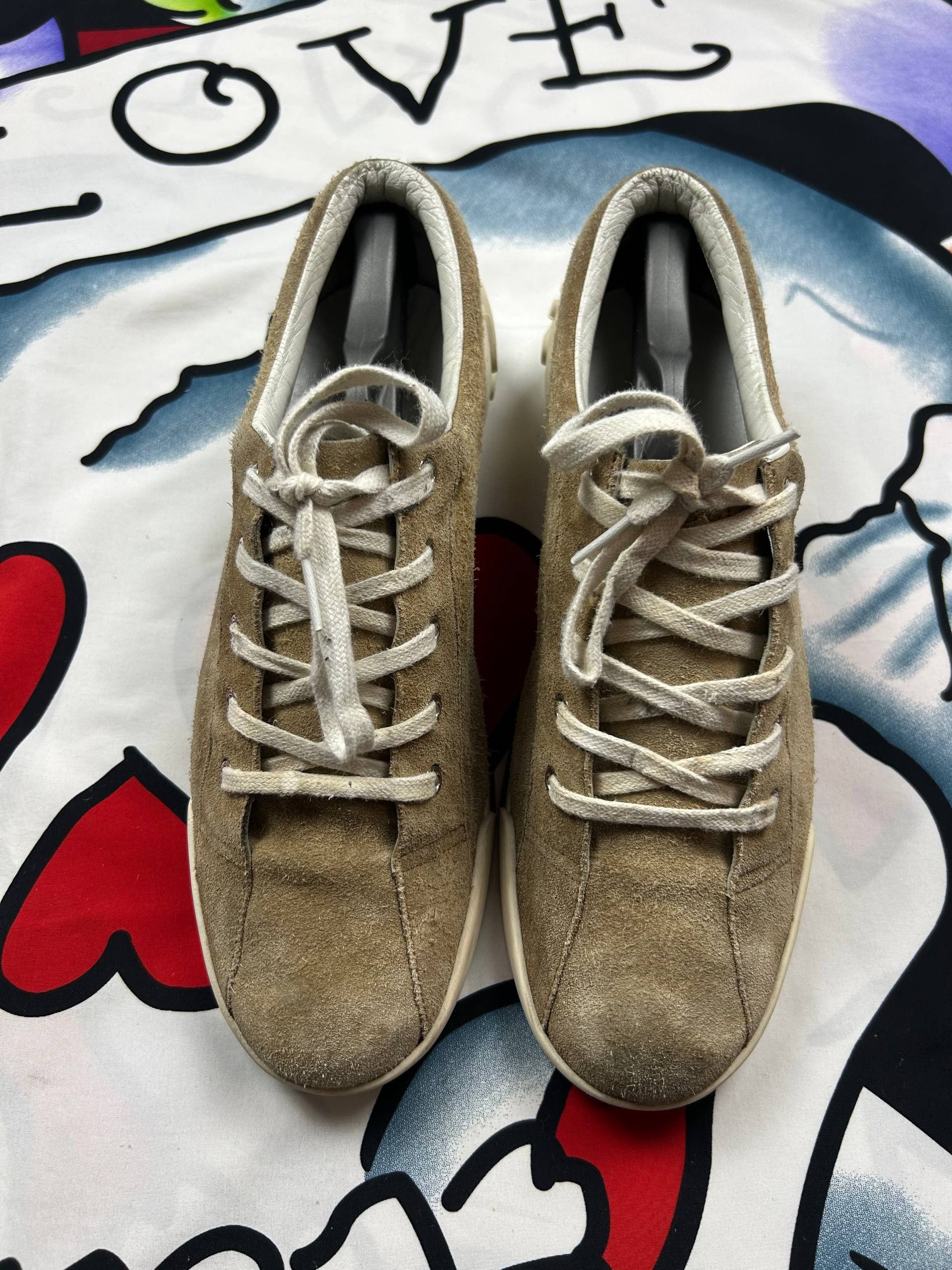 Gucci Gucci Luxury LeatherSuede Trainer with Script Logo Sneaker Size US 10 / EU 43 - 2 Thumbnail
