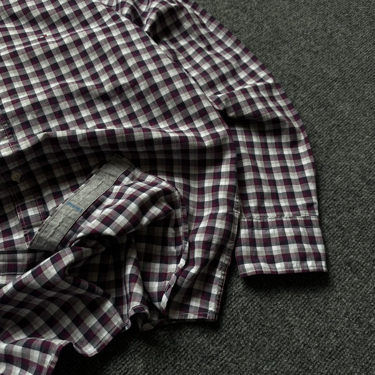 Tommy Hilfiger Luxury Tommy Hilfiger Checked Shirt Button Up Size L Regular Size US L / EU 52-54 / 3 - 10 Thumbnail