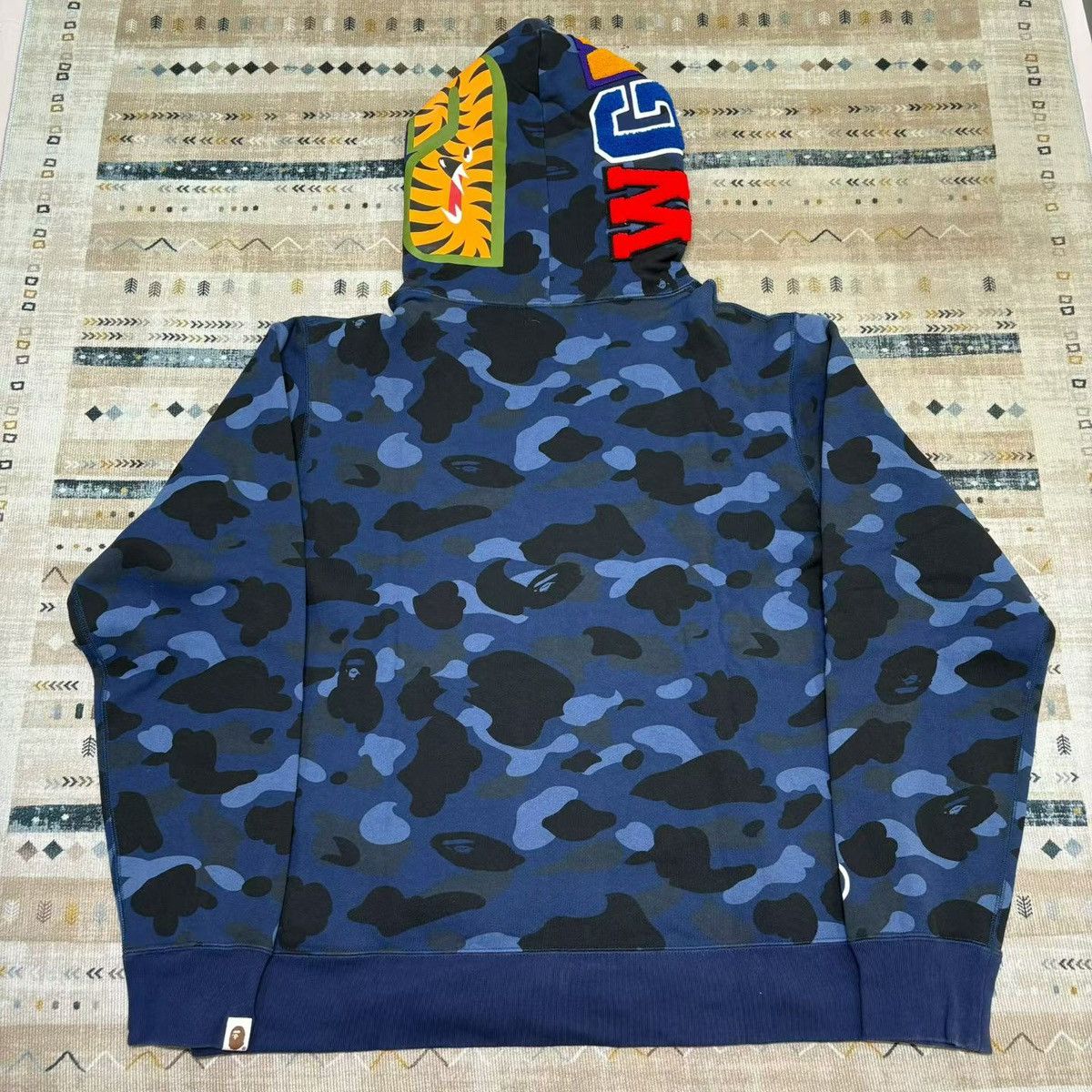 Bape COLOR CAMO SHARK HOODIE Size US L / EU 52-54 / 3 - 8 Thumbnail