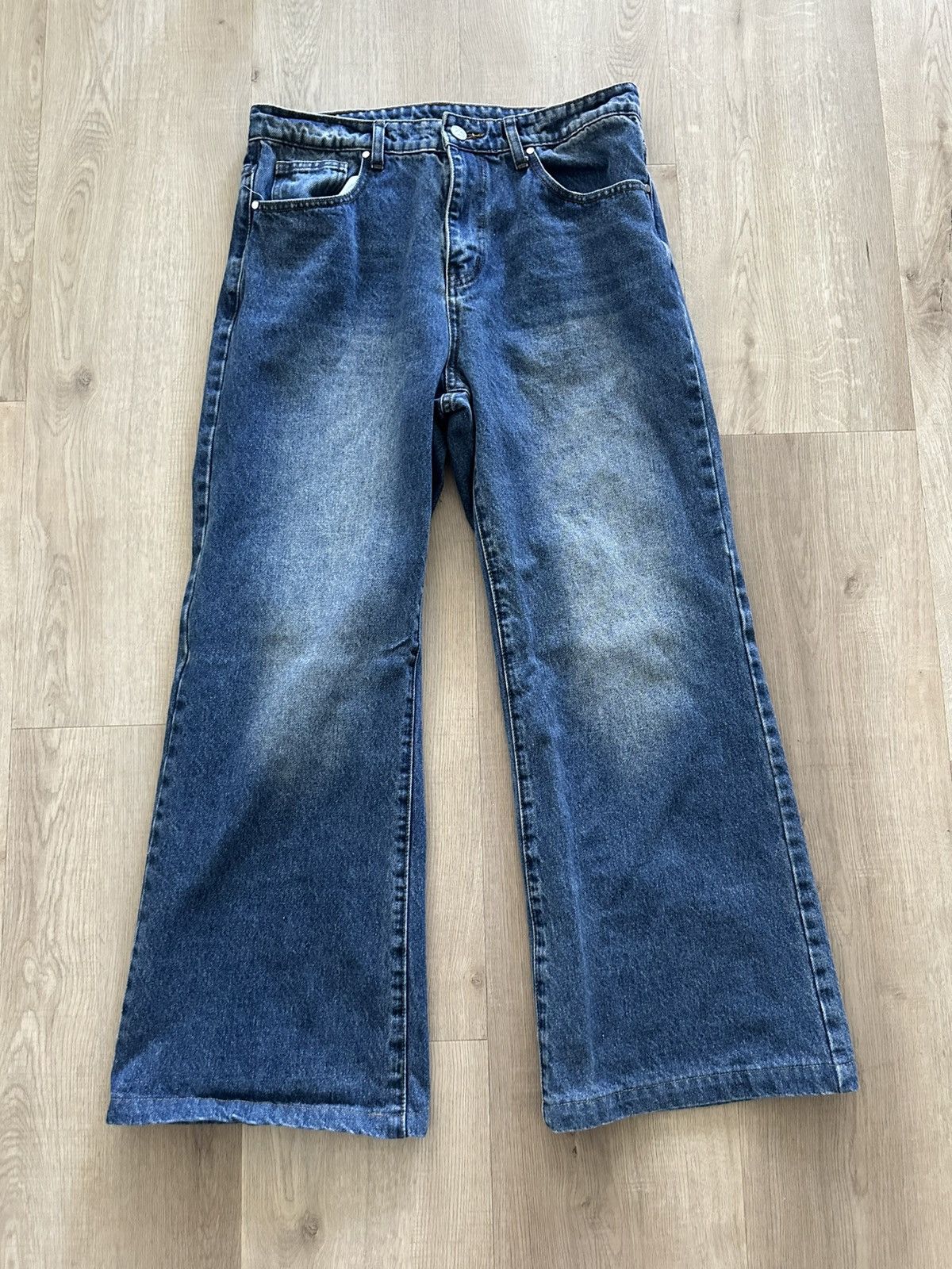 basketcase gallery Basketcase Gallery LAX Flare Jeans Size 34