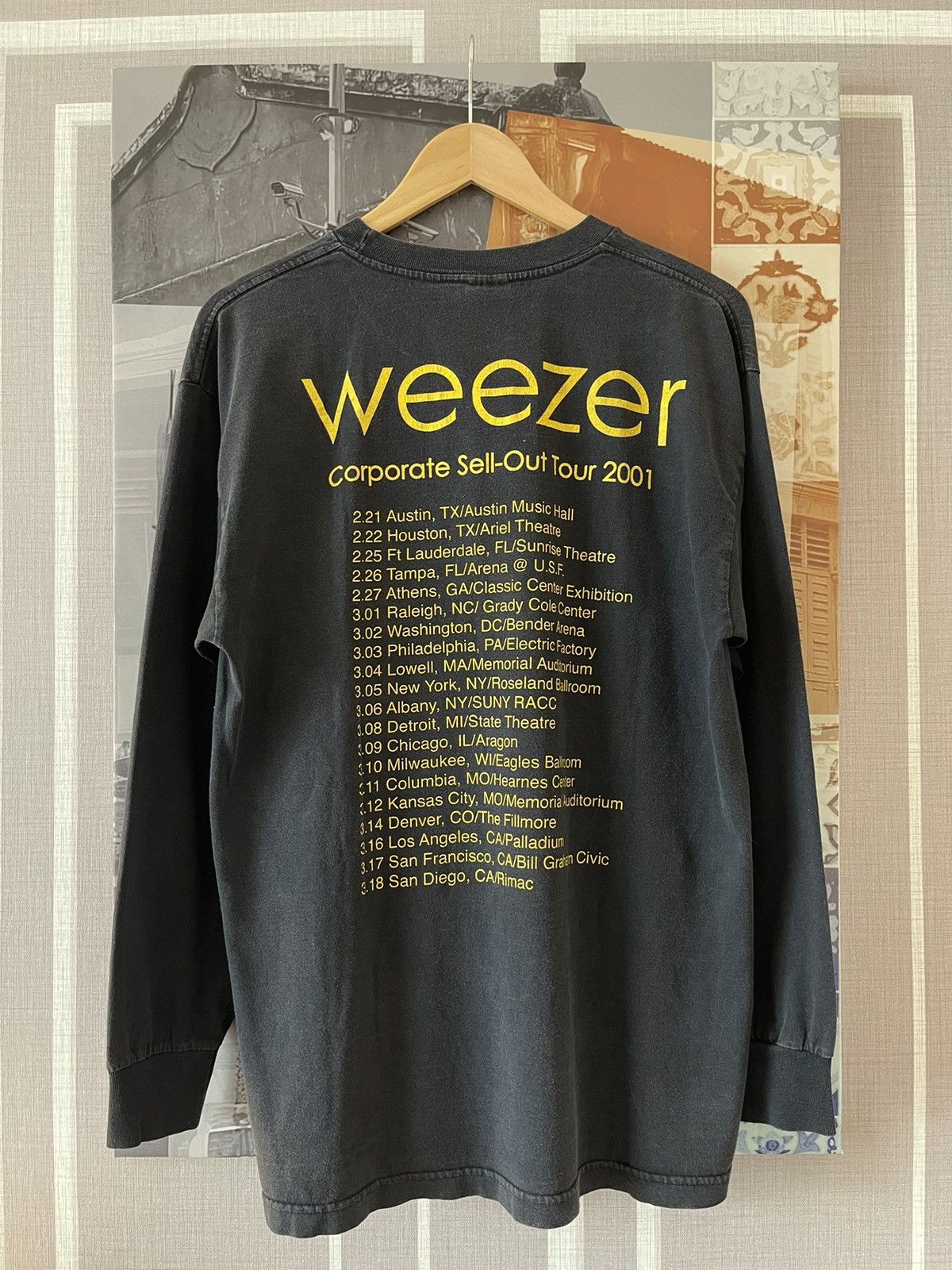 Band Tees Vintage 2001 Weezer Britpop Band Tour Tees Size US L / EU 52-54 / 3 - 9 Thumbnail