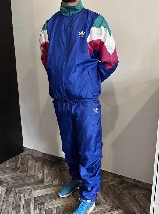 Vintage adidas store shell suit