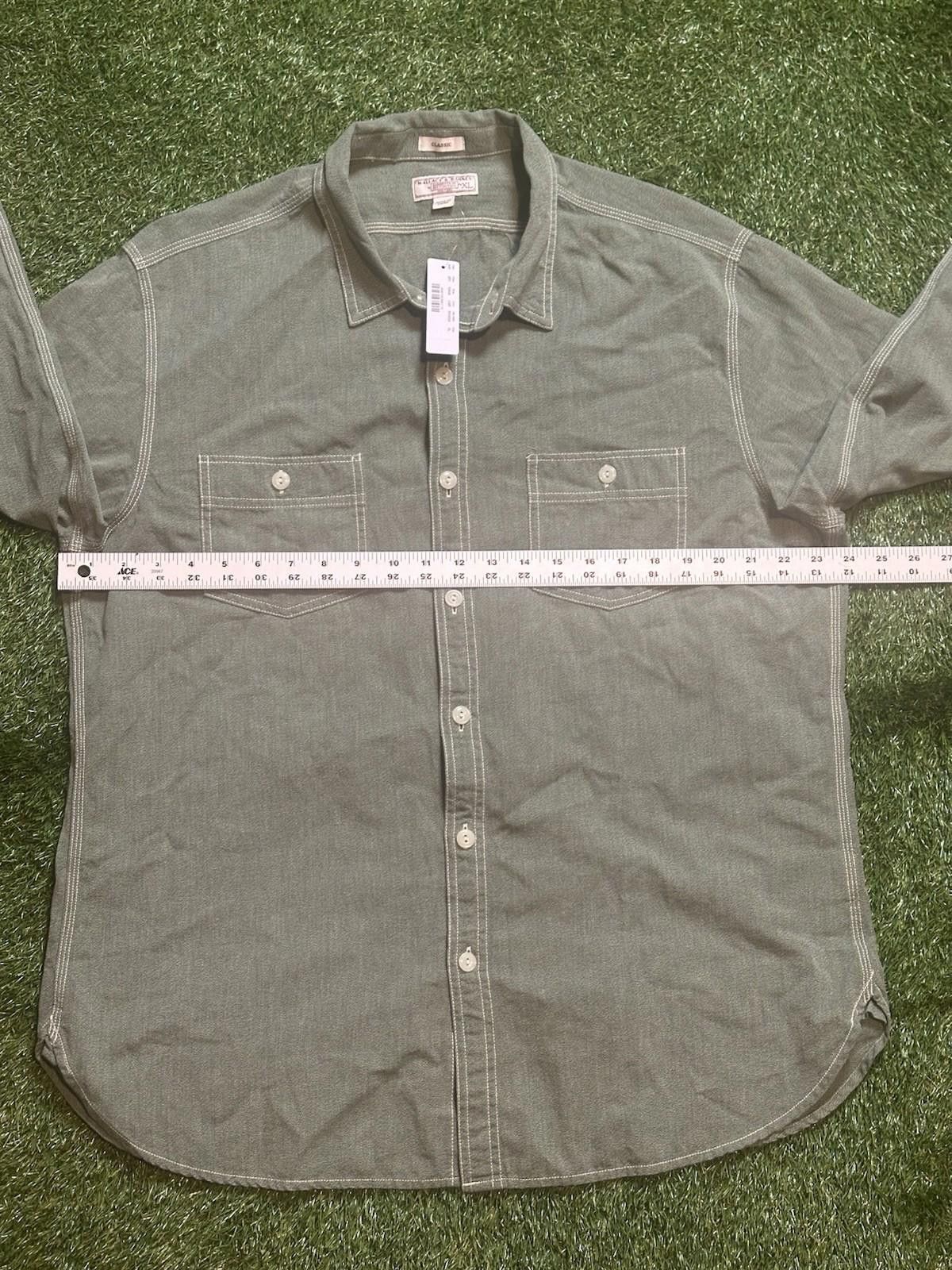 Wallace & Barnes J CREW WALLACE & BARNES MENS BUTTON UP size LARGE Size US L / EU 52-54 / 3 - 3 Thumbnail