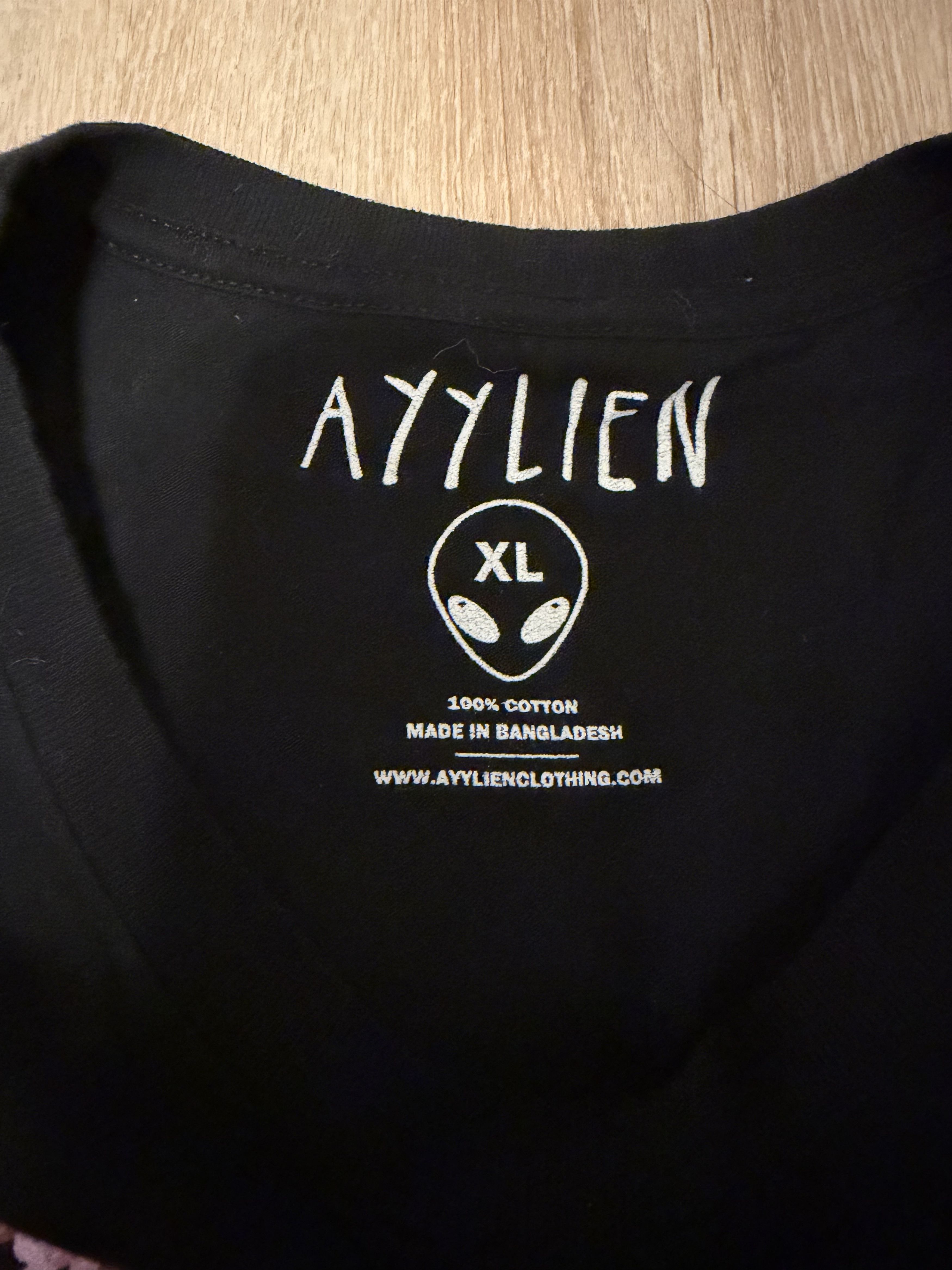 Other AYYLIEN Graphic Tee Retro Demon Skull with Cherry Blossom Size US XL / EU 56 / 4 - 4 Thumbnail