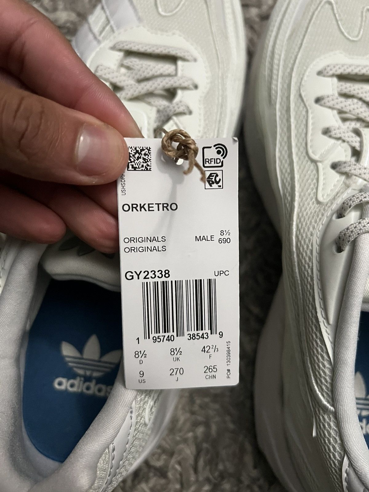Adidas Adidas Orketro - white tint Size US 9 / EU 42 - 8 Thumbnail