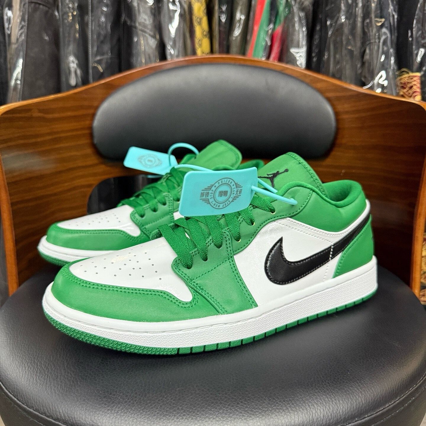 Nike Nike AJ1 Green Lowtop Sneakers 42 Men Size US 9 / EU 42 - 1 Thumbnail