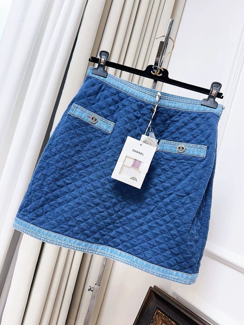 Chanel Chanel Early spring blue diamond checkered diamond buckle Size 25" / US 0 / IT 36 - 1 Thumbnail