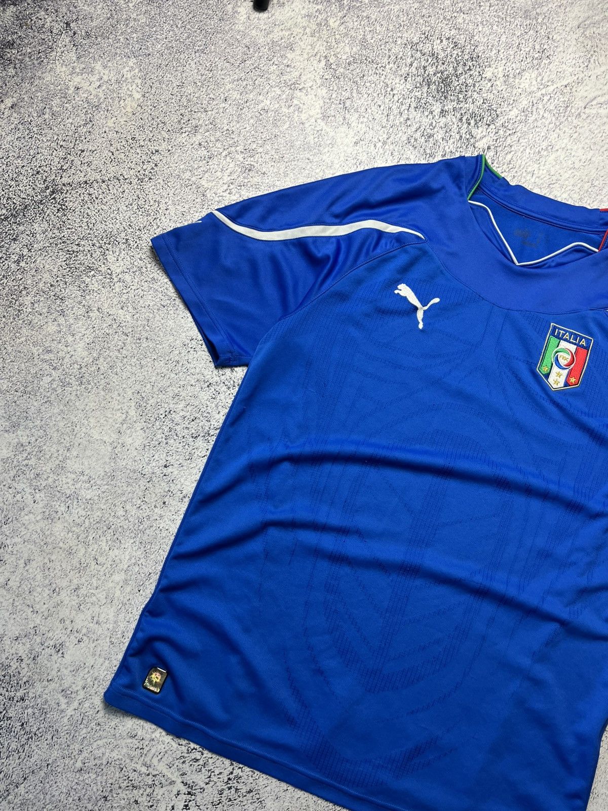 Puma ITALY 2010 2011 HOME FOOTBALL SHIRT SOCCER JERSEY PUMA Size US M / EU 48-50 / 2 - 2 Thumbnail