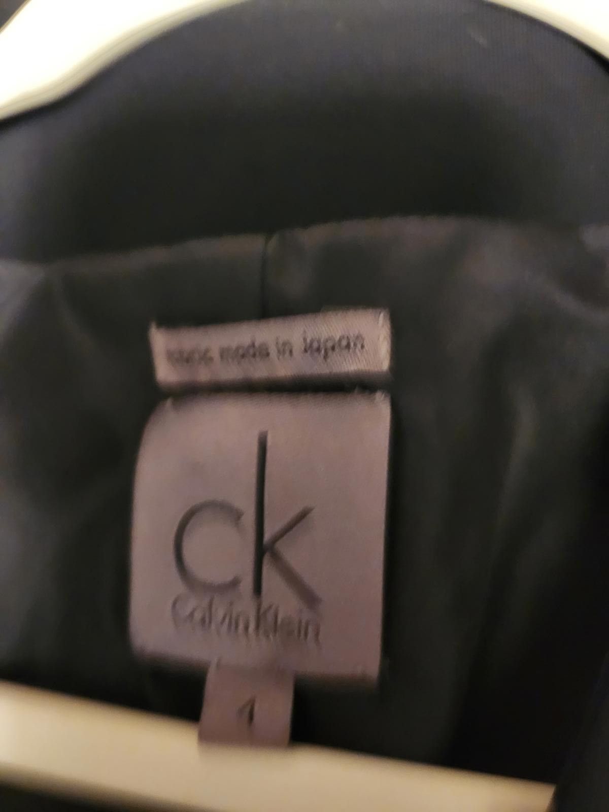 Designer Calvin Klein fitted black blazer sz 4 Size S / US 4 / IT 40 - 2 Thumbnail