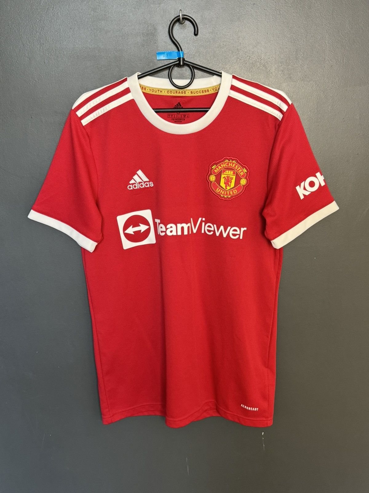 Adidas Manchester United 21/22 Home Ronaldo Football Jersey Size US S / EU 44-46 / 1 - 2 Thumbnail