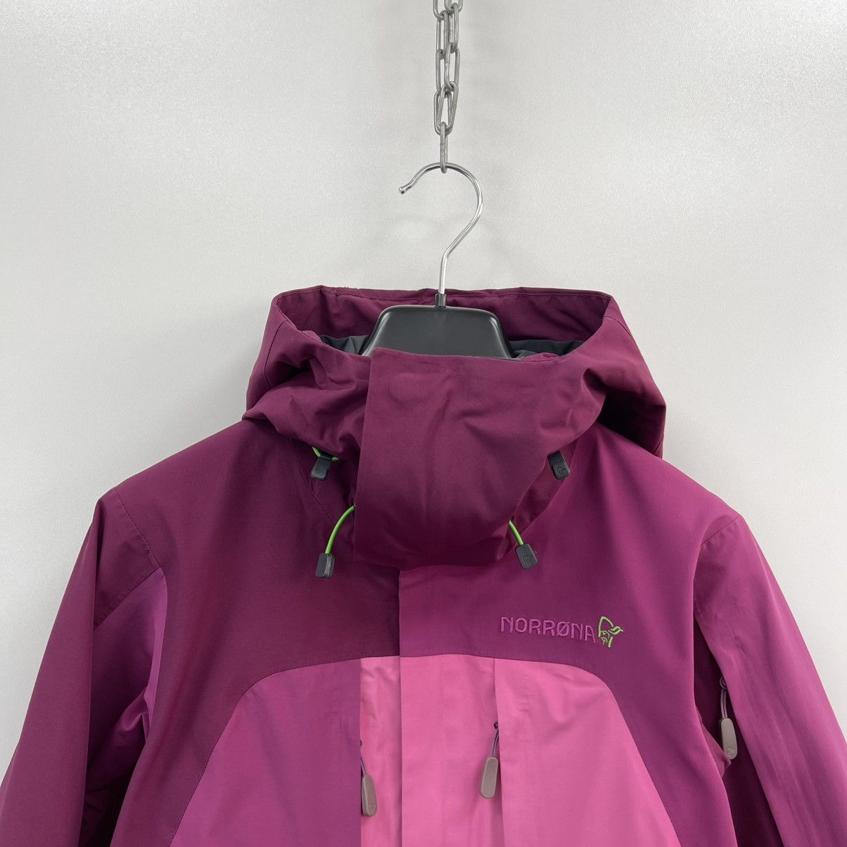 Norrona Norrona Narvik Gore-Tex 2L Ski Jacket Magentic Women’s GTX Size XS / US 0-2 / IT 36-38 - 2 Thumbnail