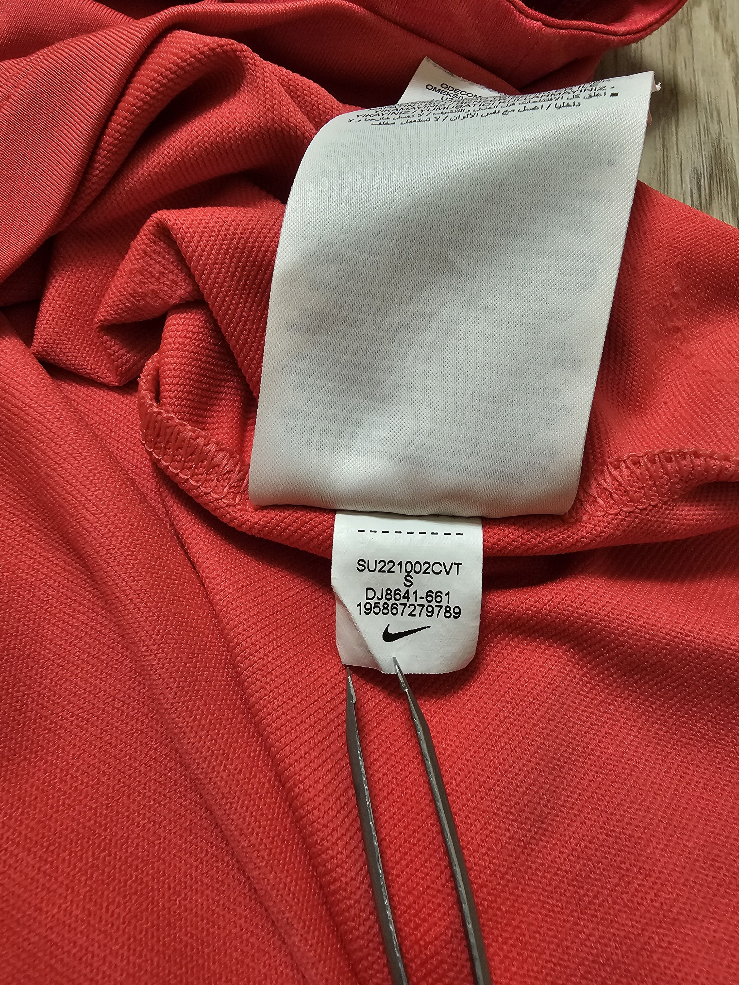 Nike LIVERPOOL 2022 2023 WOMEN FOOTBALL TOP SOCCER JACKET 1/3 ZIP Size S / US 4 / IT 40 - 7 Thumbnail