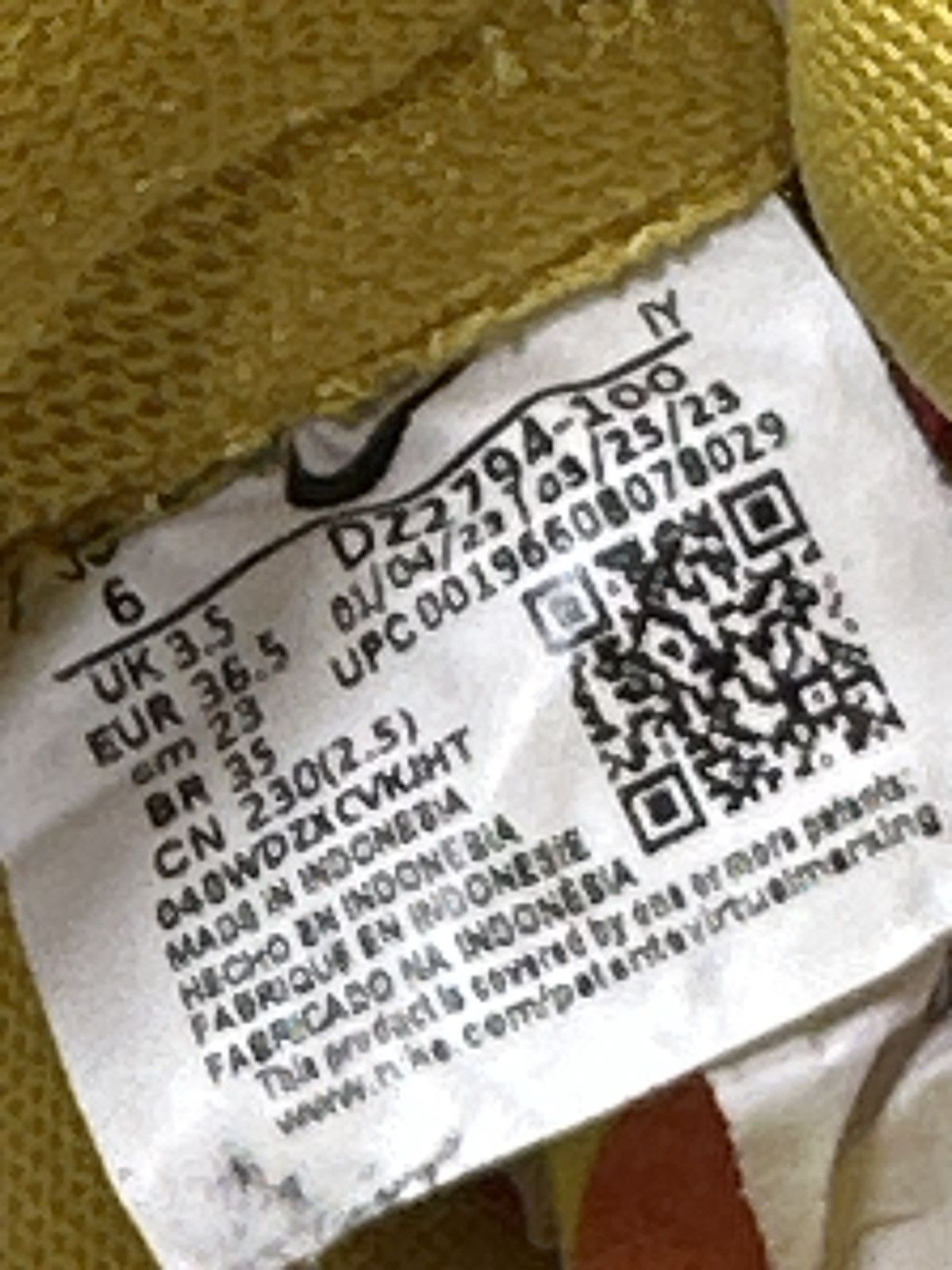 Nike Nike Dunk Low Twist Vivid Sulfur Size US 6 / IT 36 - 7 Thumbnail