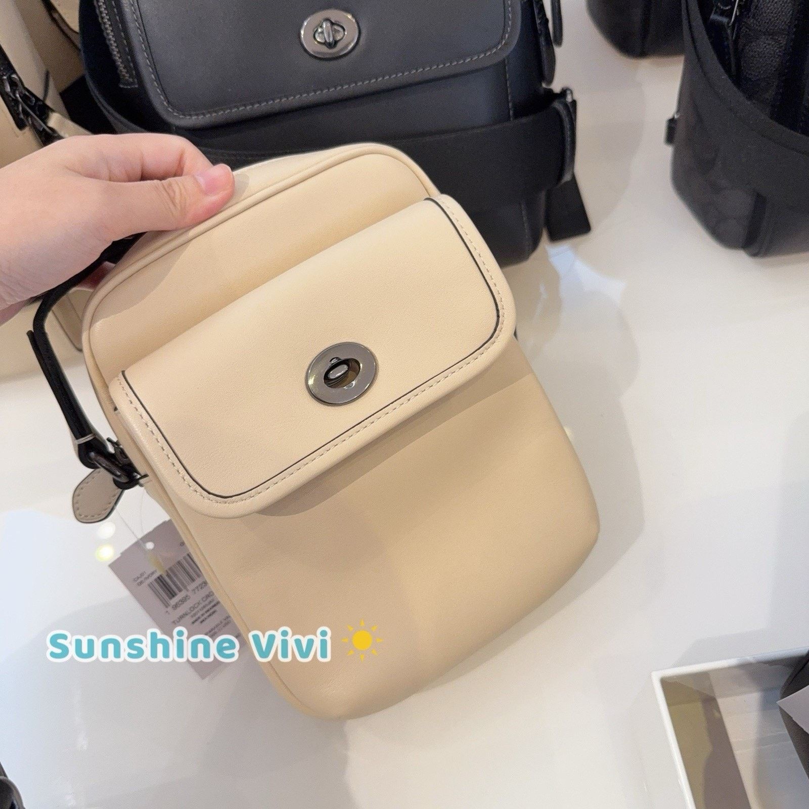 Coach NWT Coach Turnlock Crossbody Bag Leather Qb/IVORY CAJ31 Size ONE SIZE - 1 Thumbnail
