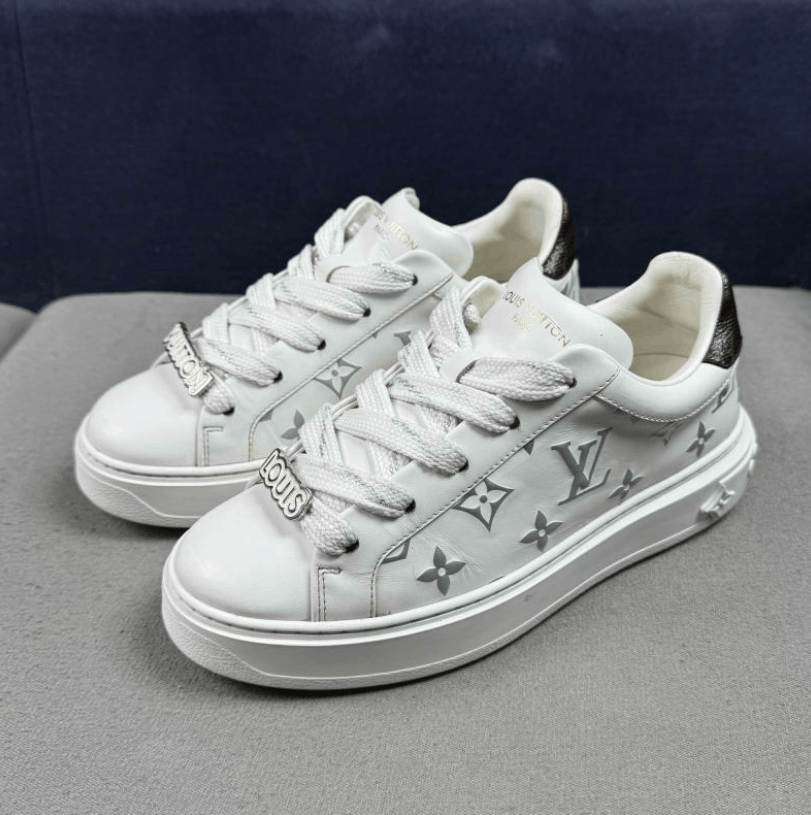 Louis Vuitton Louis Vuitton low-top shoes Size US 5.5 / IT 35.5 - 1 Thumbnail