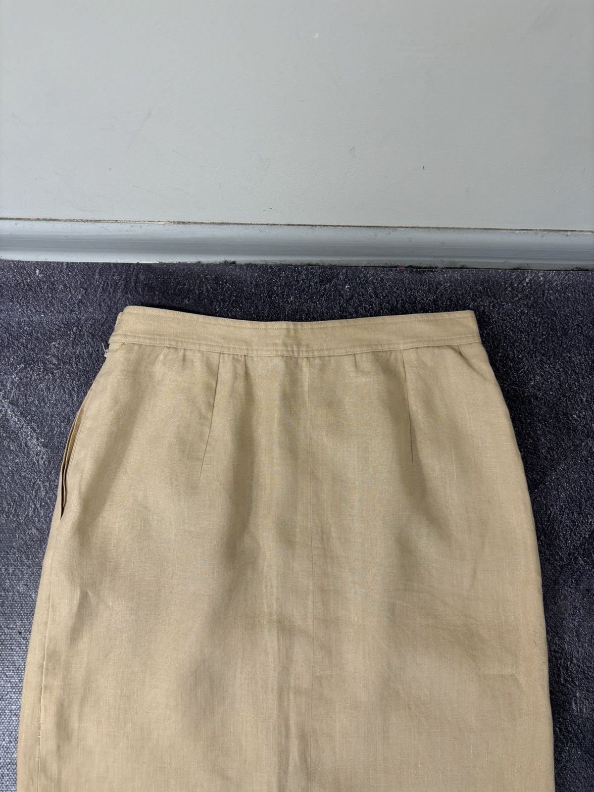 Valentino Vintage Valentino Beige/Yellow Italian Luxury Linen Skirt Size 32" / US 10 / IT 46 - 18 Thumbnail