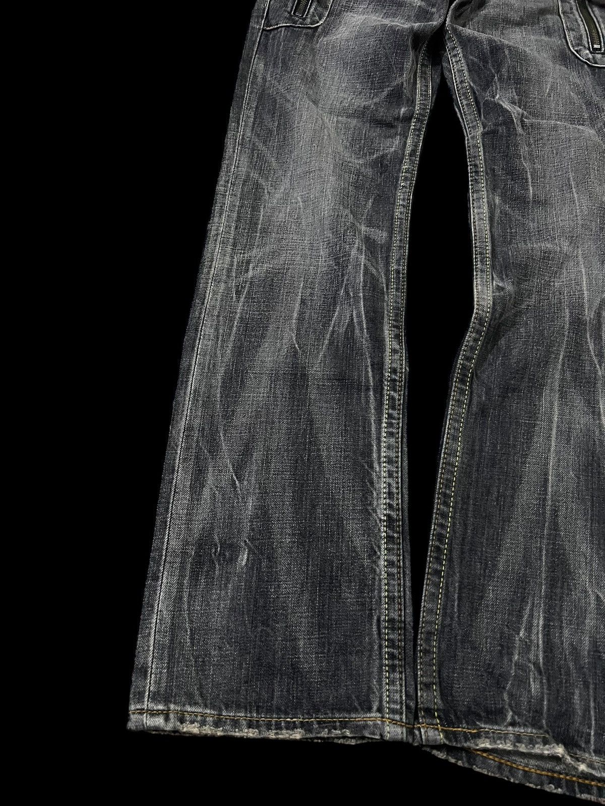 Levi's × Levi's Vintage Clothing VINTAGE 90’s STYLE LEVIS 502 FADED JEANS Size US 28 / EU 44 - 3 Thumbnail