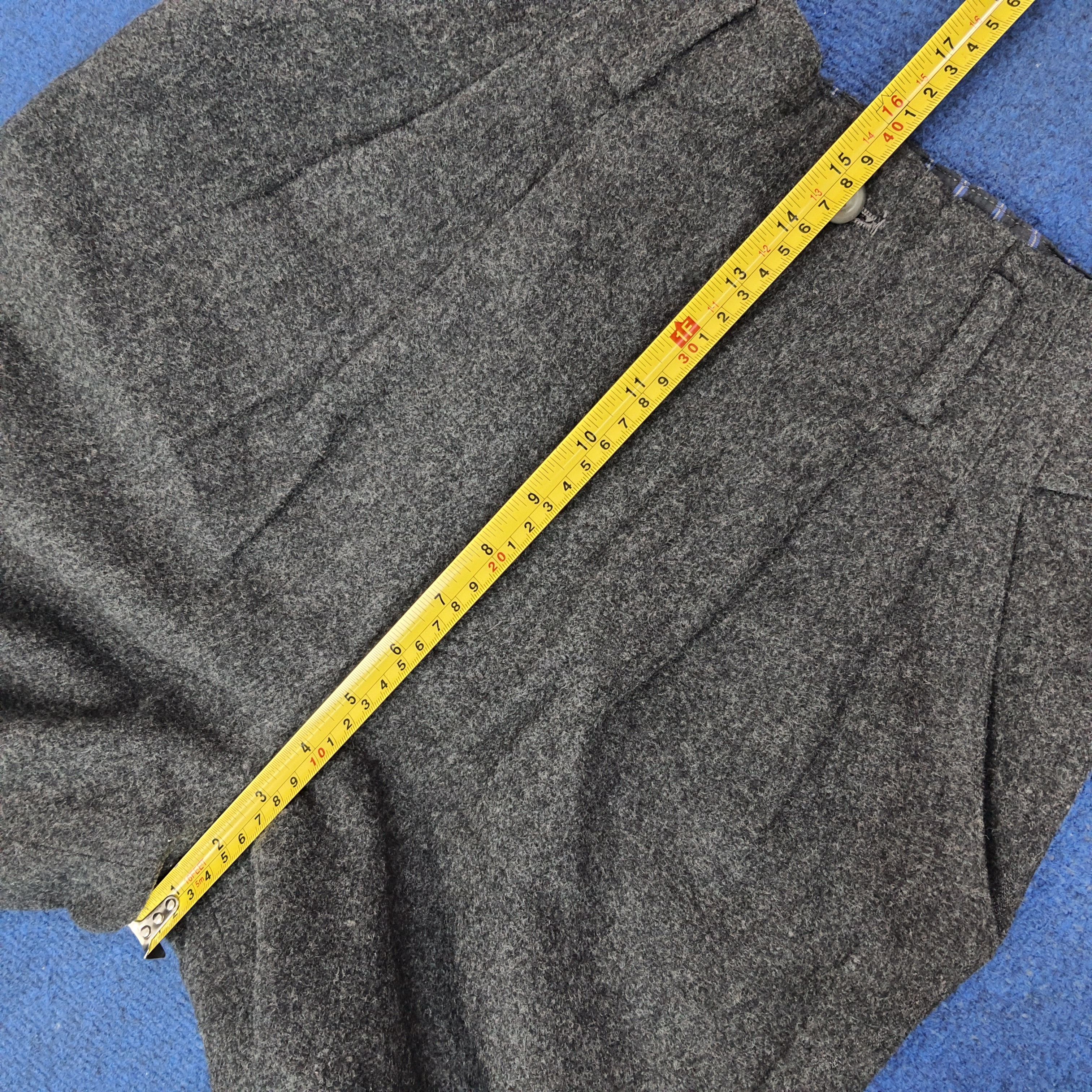 Hai Sporting Gear Vintage Hai Sporting Gear by Issey Miyake Short C252N7 Size US 27 - 11 Thumbnail