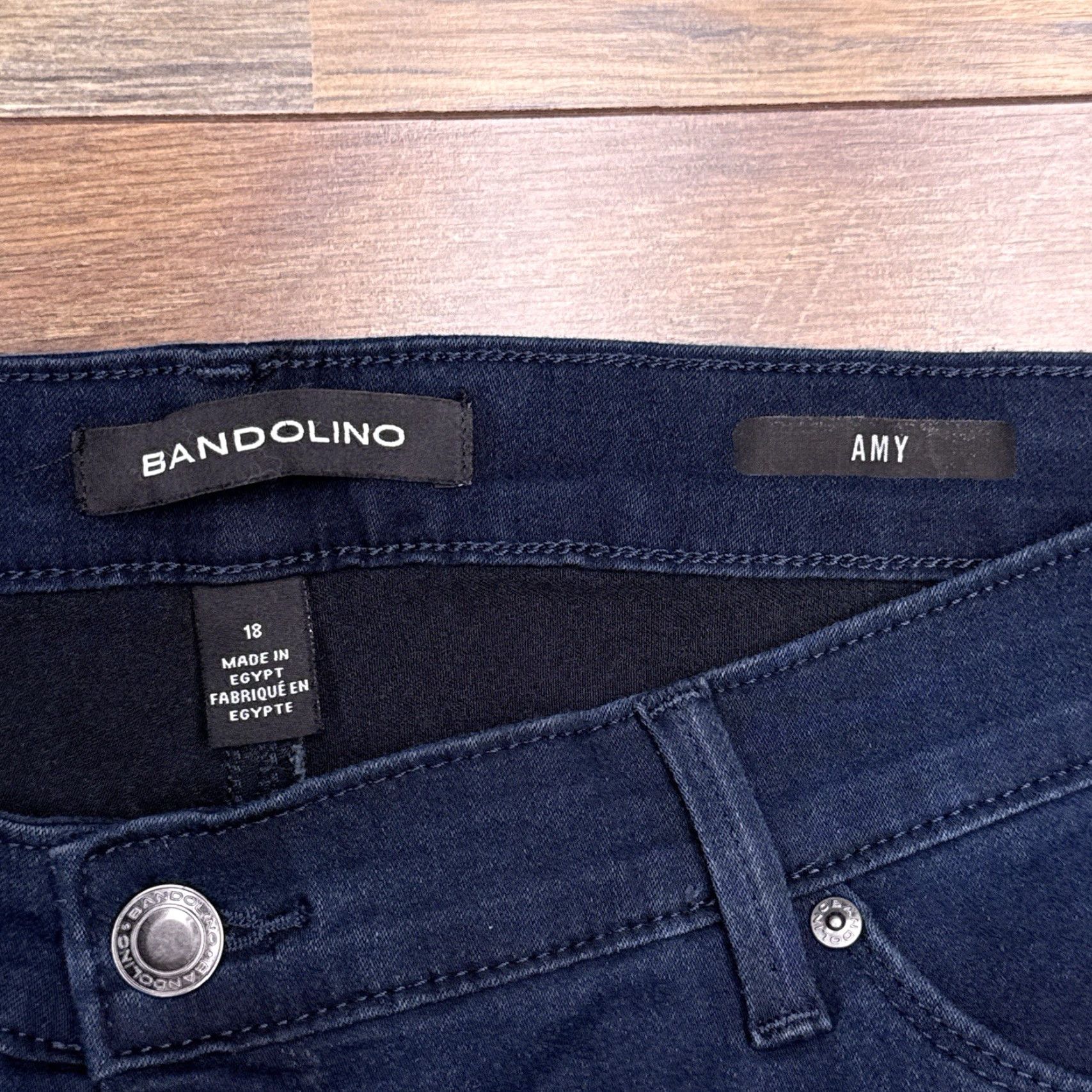 Vintage Bandolino Amy Jeans Women 18 High Rise Stretch Denim 5-Pocket Logo Regular Straight Blue Jeans Women Bandolino Amy 18 High Rise Stretch New Size 40" / US 18 - 4 Thumbnail