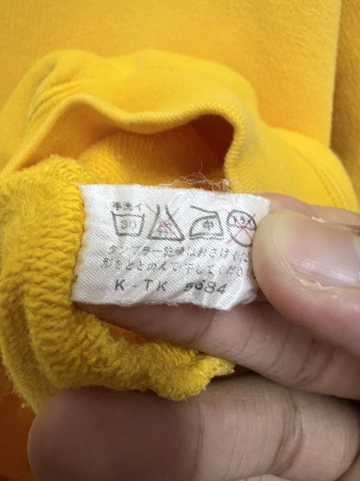 Vintage Vintage 80’s Camel F1 Racing Team Yellow Crewneck Size US L / EU 52-54 / 3 - 13 Thumbnail