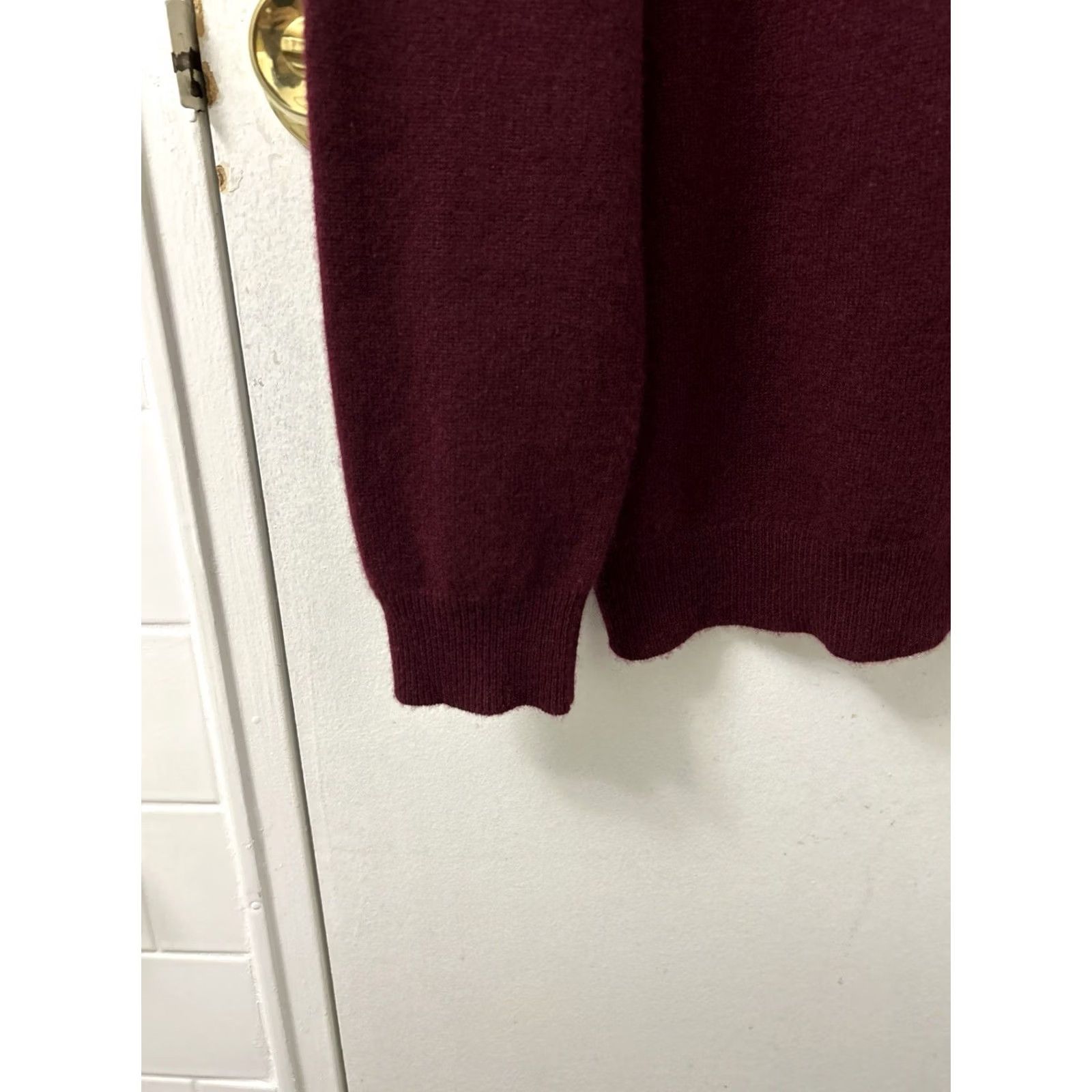 Club Room Club Room Mens Sweater V-Neck Burgundy 100% Cashmere Knit Pullover Long Sleeve L Regular Womens? Size US L / EU 52-54 / 3 - 5 Thumbnail