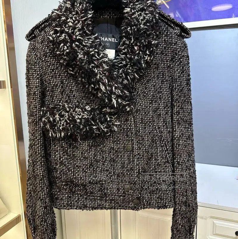 Chanel Chanel Gray Wool Boucle Cardigan . Size S / US 4 / IT 40 - 1 Thumbnail