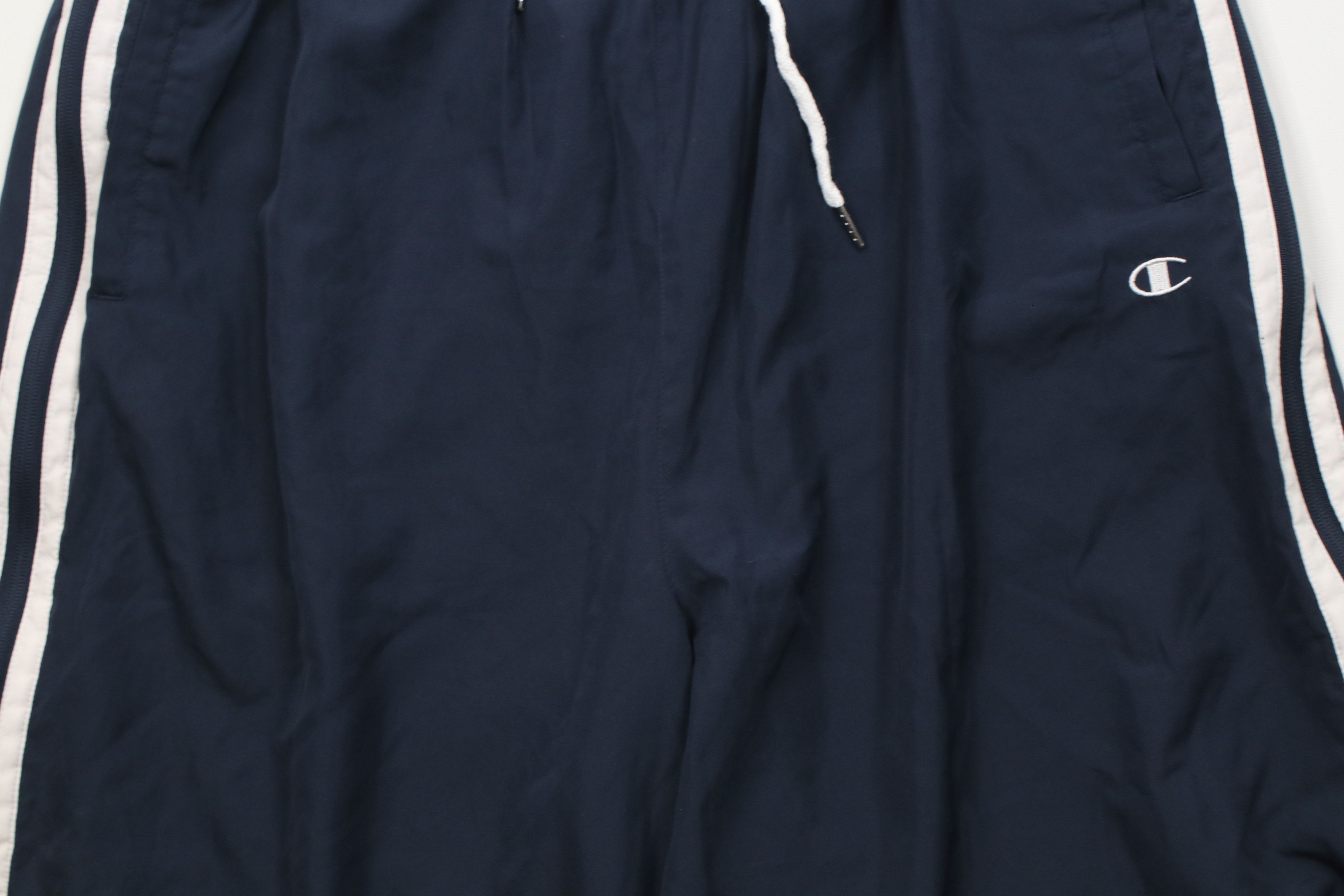 Champion Vintage 90s Champion Lined Windbreaker Shorts Navy Blue Size US 36 / EU 52 - 3 Thumbnail