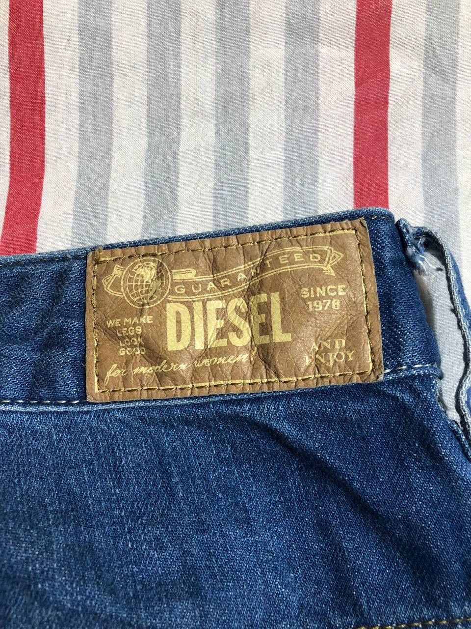 Diesel × Vintage Vintage Y2K Diesel Washed Distressed Denim Jeans Slim Size US 26 / EU 42 - 17 Thumbnail