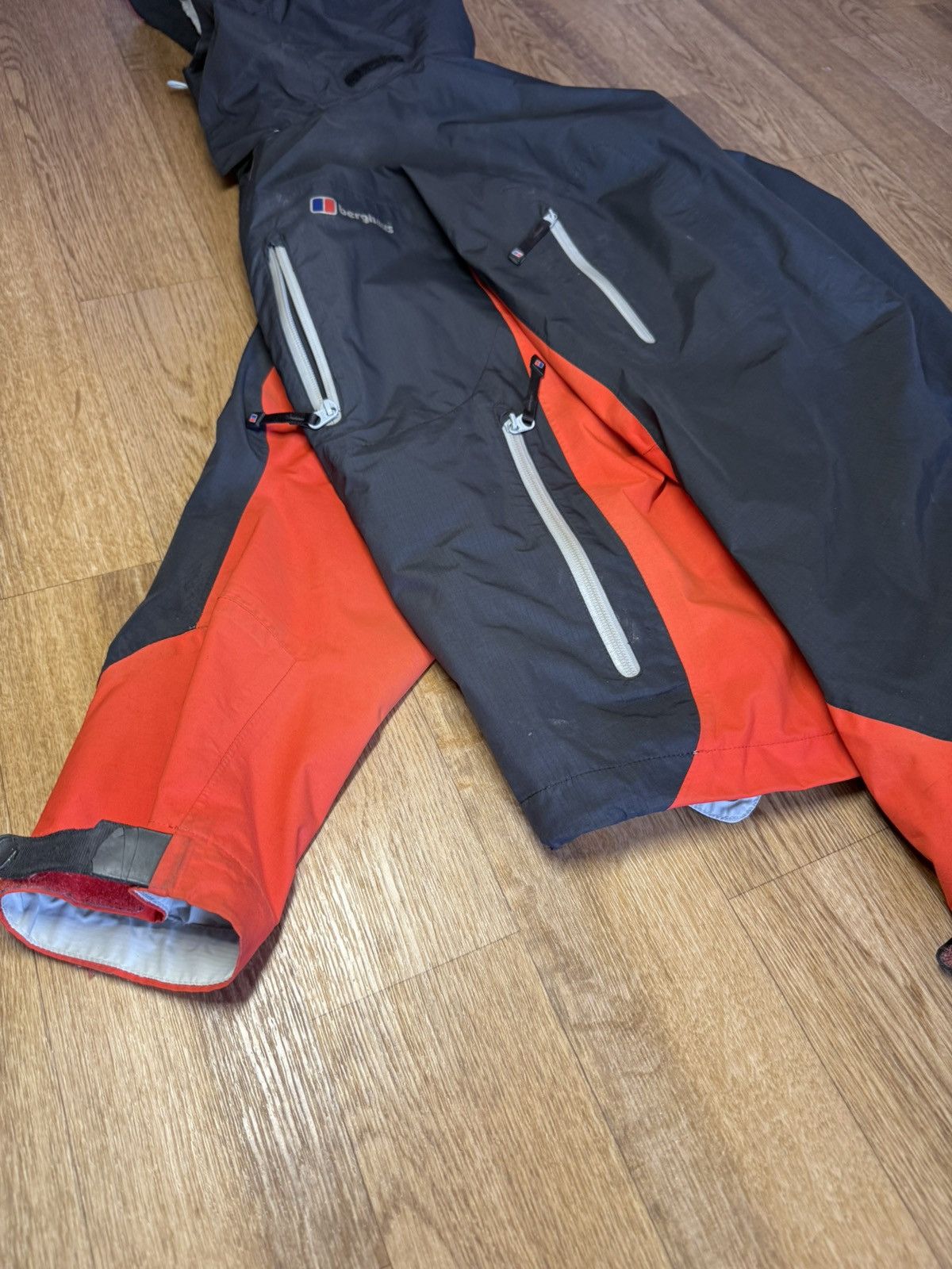 Berghaus Berghaus Gore-Tex Pro Jacket S Size Men Orange-black Outdoor Size US S / EU 44-46 / 1 - 2 Thumbnail