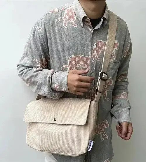 Japanese Brand Fashion corduroy shoulder bag messenger bag Size ONE SIZE - 2 Thumbnail