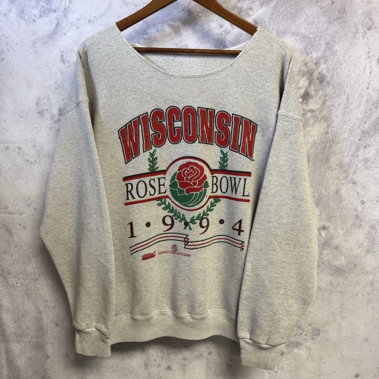 Vintage Vintage Wisconsin 1994 Rose Bowl Sweatshirt Mens XL 24.5x26 Size US XL / EU 56 / 4 - 1 Thumbnail