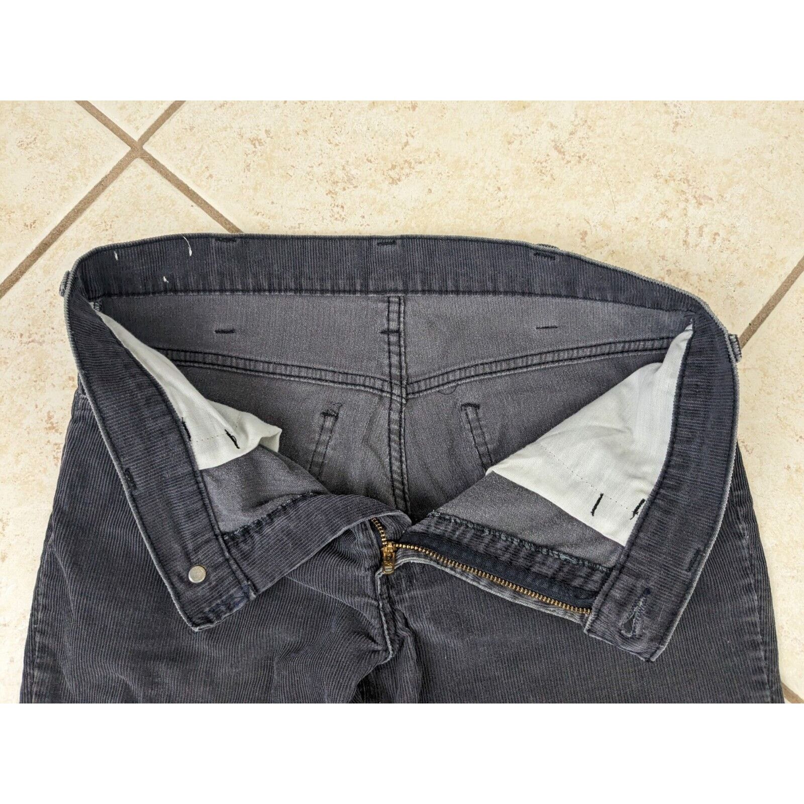 Levi's Vtg Levi's 609 Corduroy Flare Bell Bottom Pants White Tab Size US 31 - 7 Thumbnail