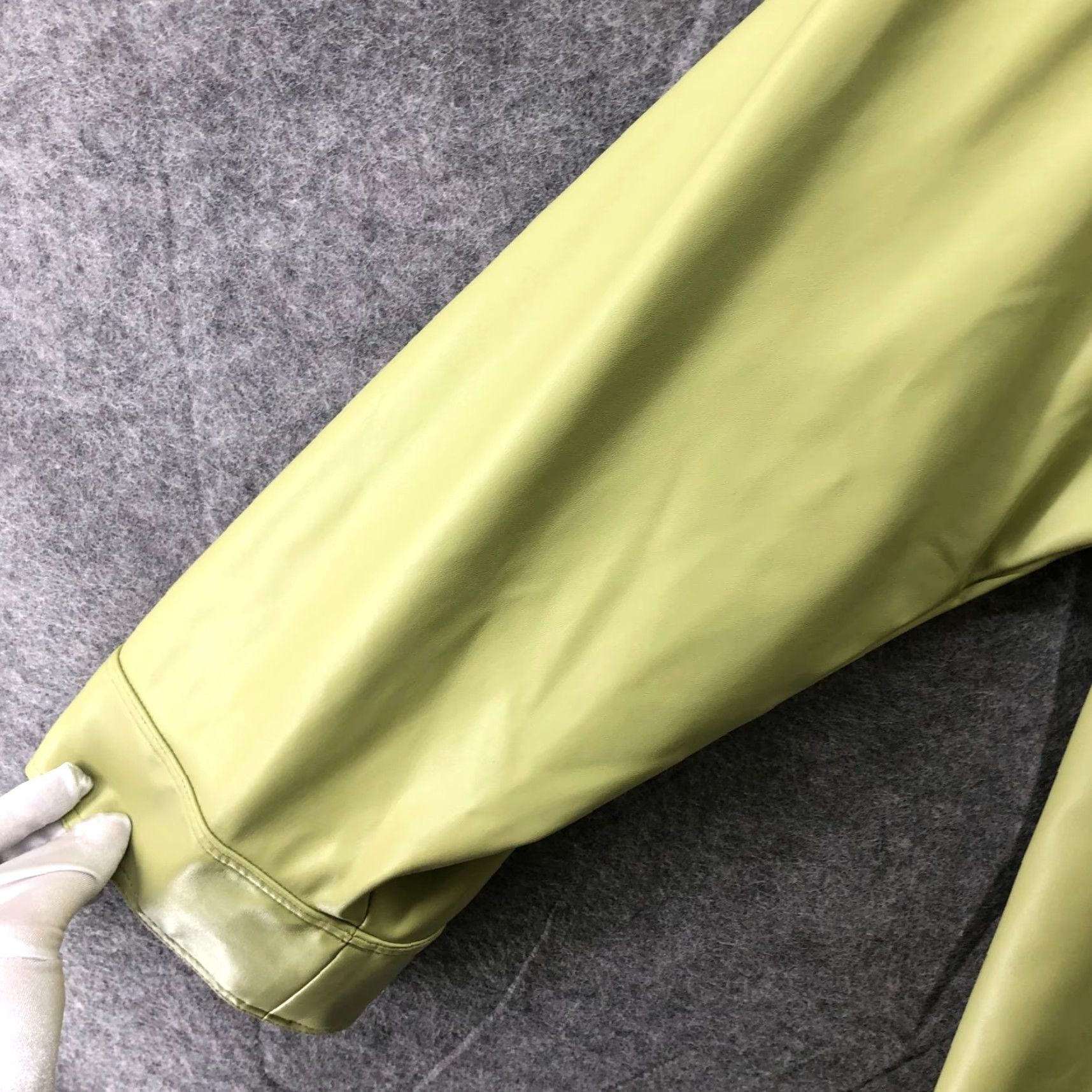 Asos ASOS Faux Leather Oversized Shirt Jacket Womens 4 (S) Lime Green Shacket Shirt Jacket Womens 4 Lime Green ASOS Oversized Shacket Green Casual 90s? Size S / US 4 / IT 40 - 7 Thumbnail